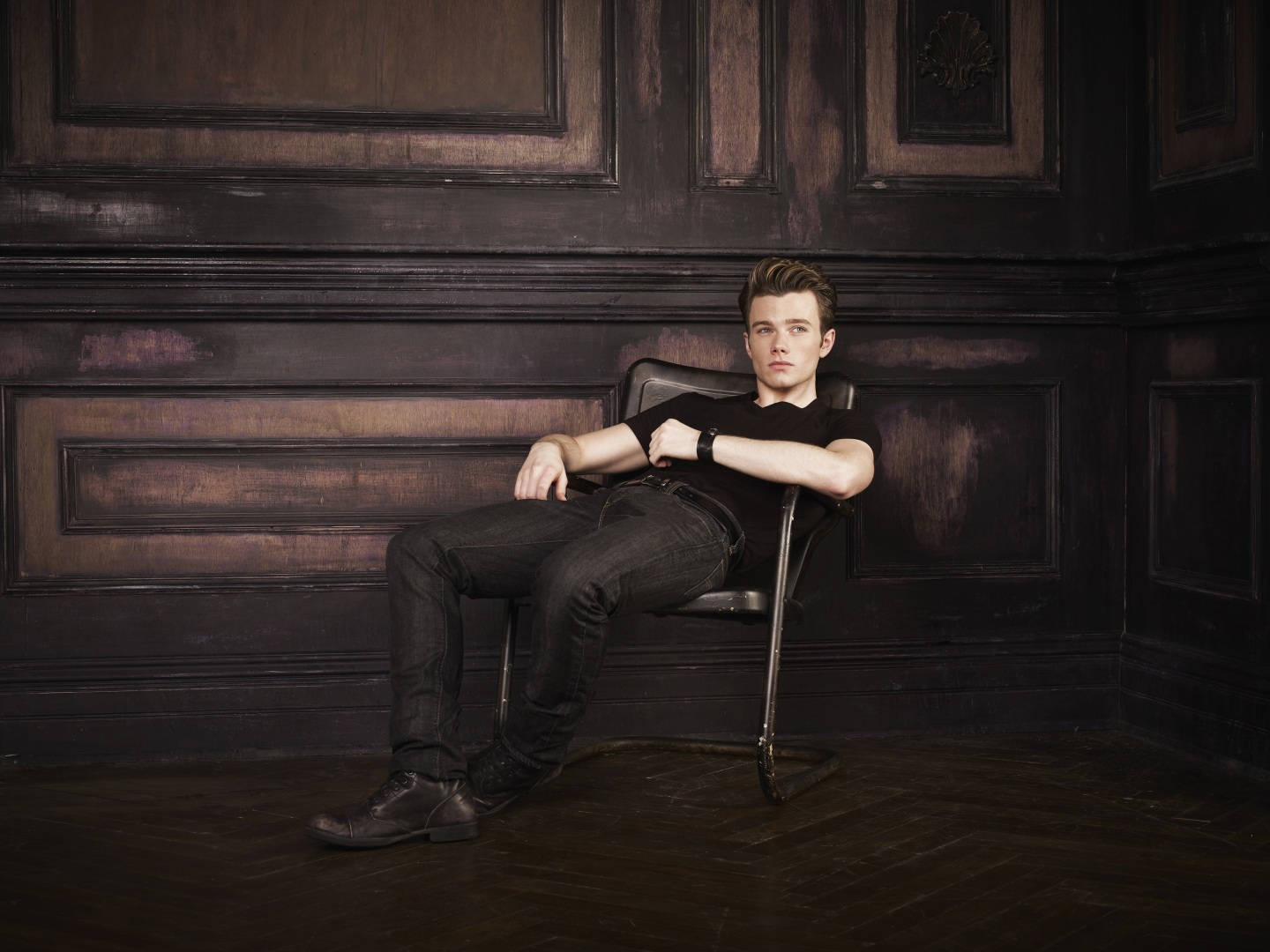 Chris Colfer, black attire, dark wooden paneled wall, HD Desktop Wallpaper