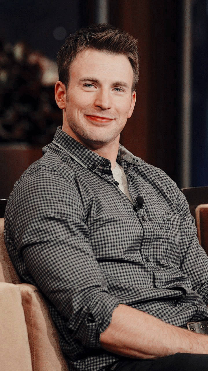 Chris Evans, checkered shirt, interview setting, SD Phone Wallpaper