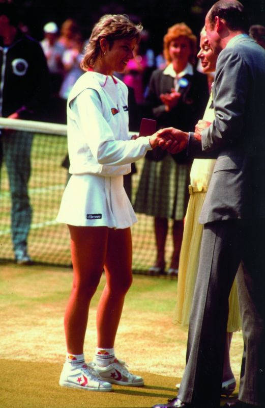 Chris Evert, white outfit, man in suit, SD Phone Wallpaper