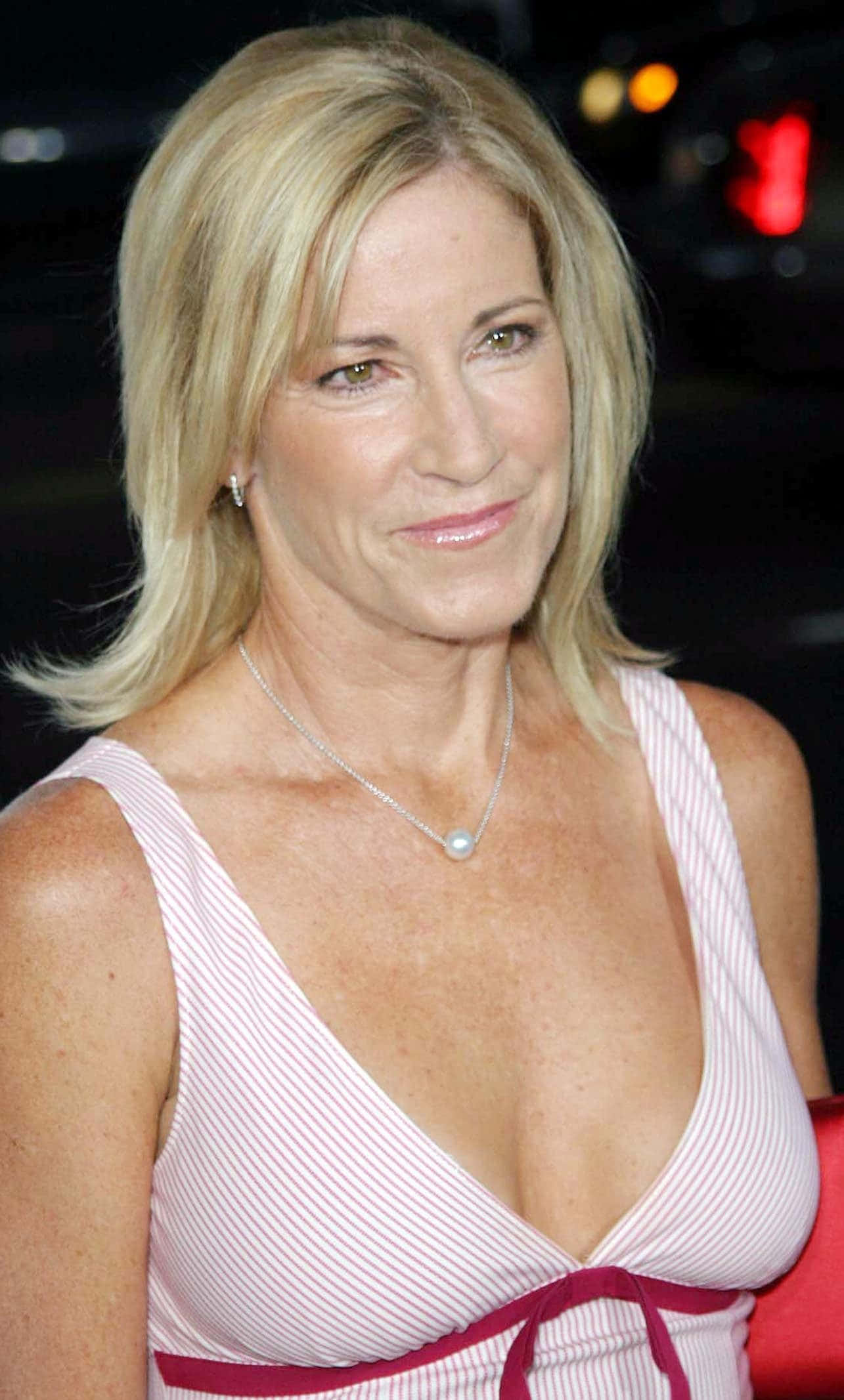 Chris Evert, pink striped dress, blonde hair, Full HD Phone Wallpaper