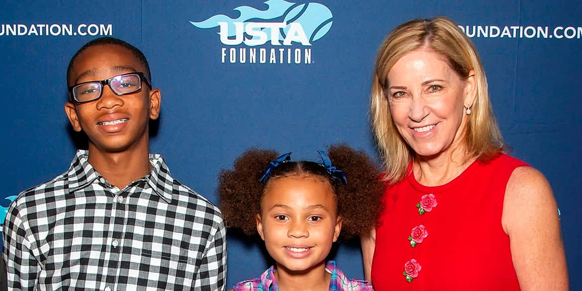 Chris Evert, children, blue USTA Foundation backdrop, SD Desktop Wallpaper