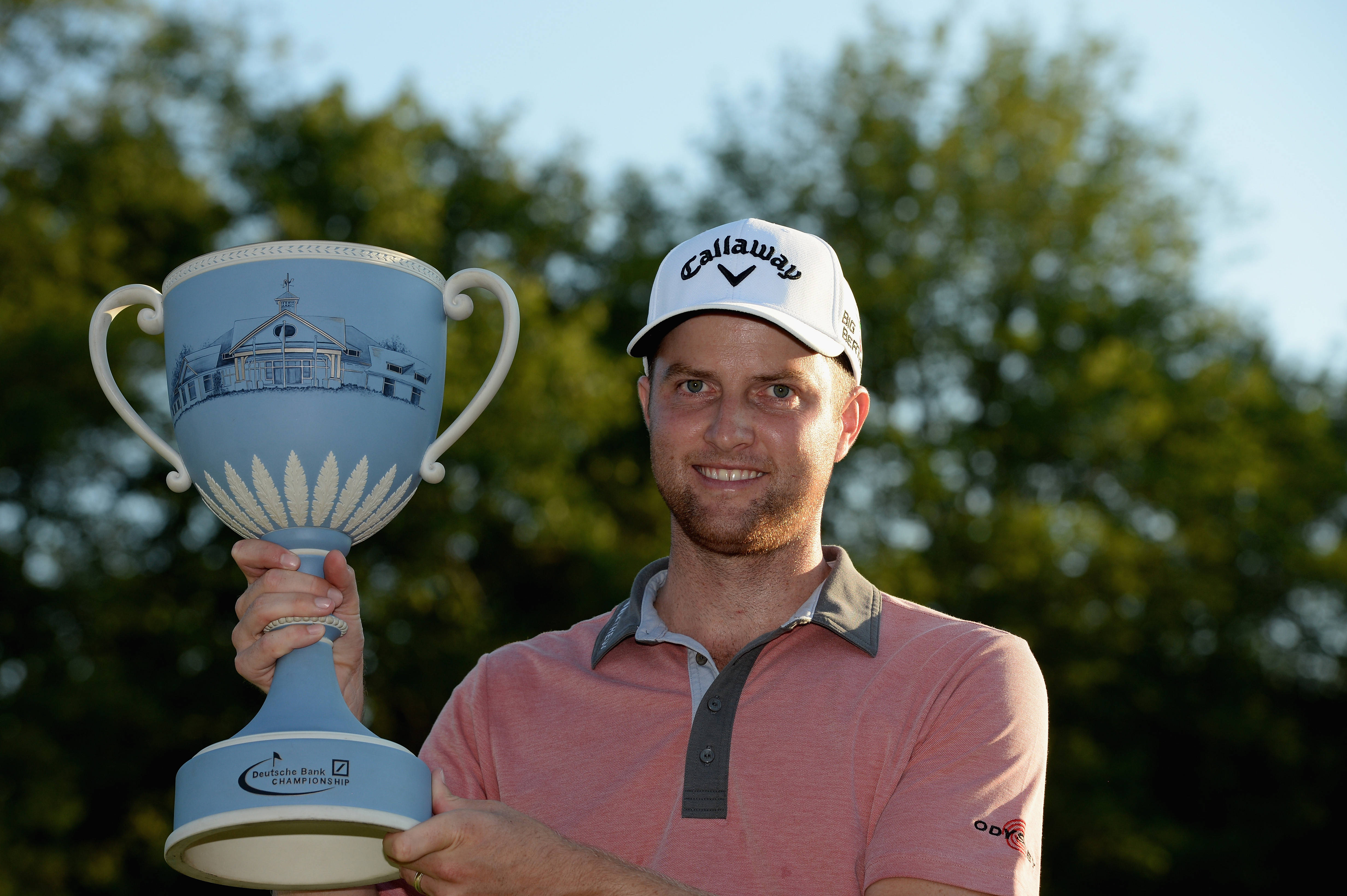 Chris Kirk, light blue trophy, white handles, 4K Desktop Wallpaper