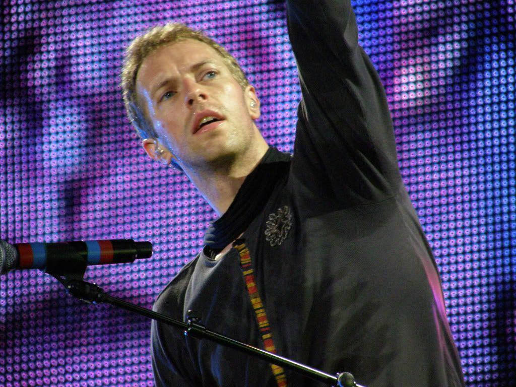 Chris Martin, performer, vibrant purple, SD Desktop Wallpaper