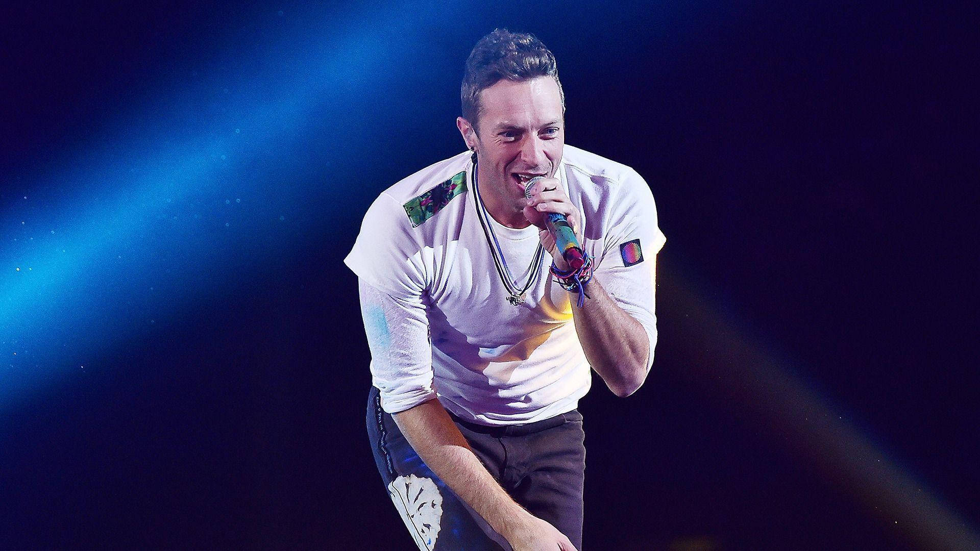 Chris Martin, stage, blue spotlights, Full HD Desktop Wallpaper