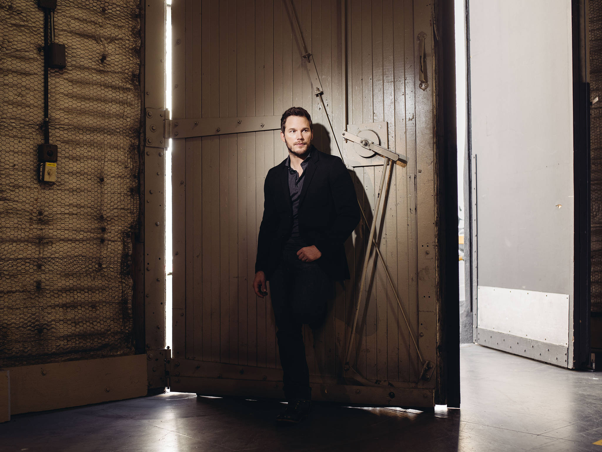 Chris Pratt, dark suit, industrial door, Full HD Desktop Wallpaper