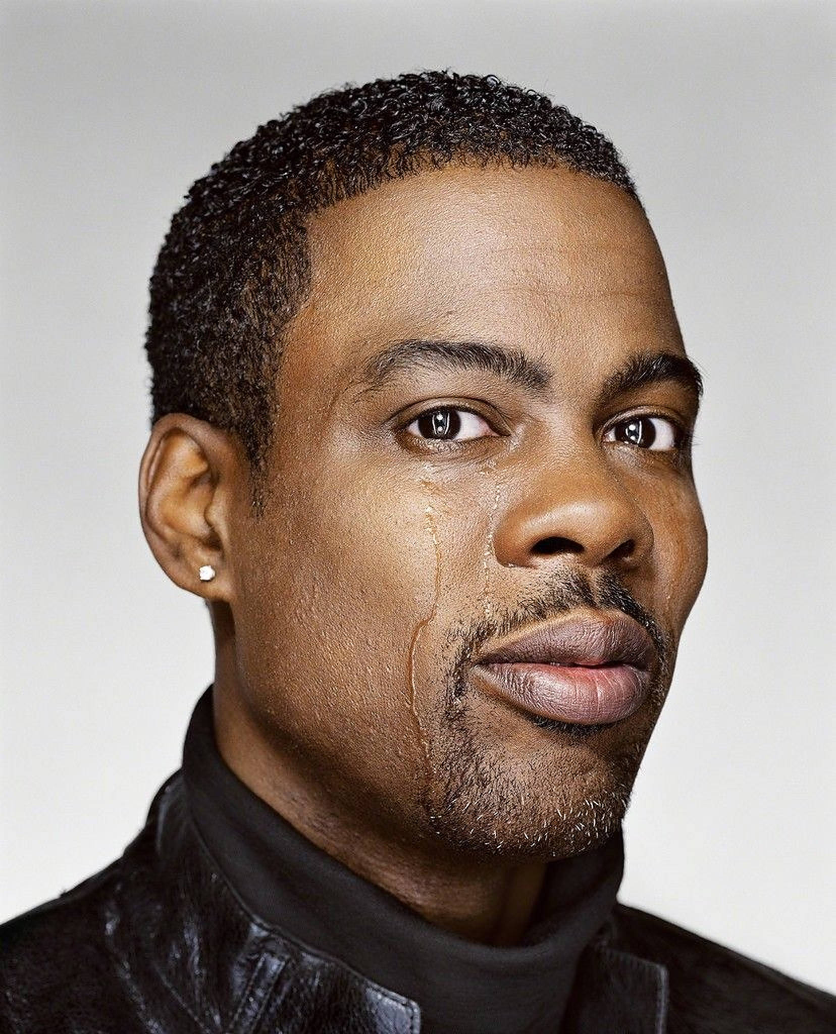 Chris Rock, tear rolling down cheek, plain gray background, Full HD Phone Wallpaper