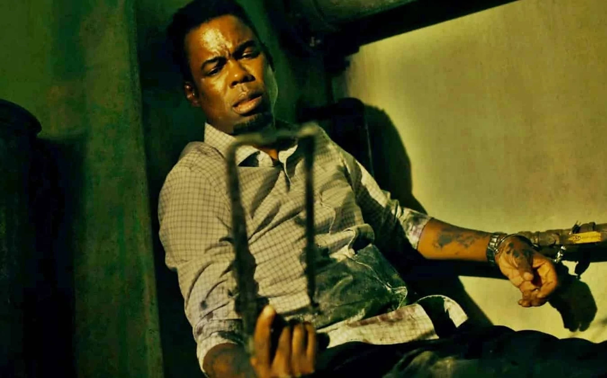 Chris Rock, gun, tattooed arm, Full HD Desktop Wallpaper