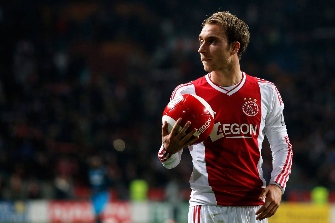 Christian Eriksen, red and white jersey, red ball, HD Desktop Wallpaper