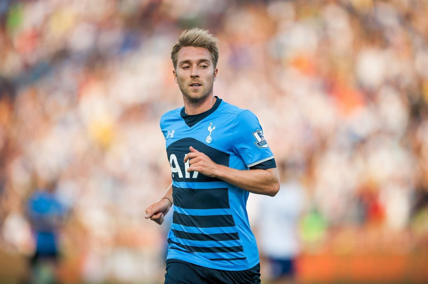 Christian Eriksen, blue and black striped jersey, sunlit field, HD Desktop Wallpaper