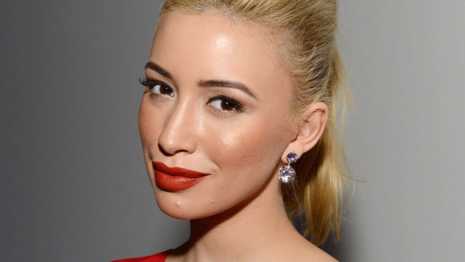 Christian Serratos, blonde woman, red lipstick, Full HD Desktop Wallpaper