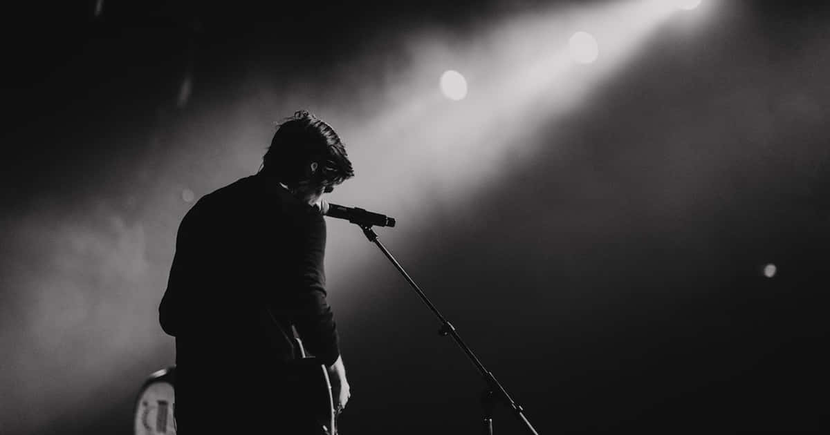spotlight, smoky stage, live concert, SD Desktop Wallpaper