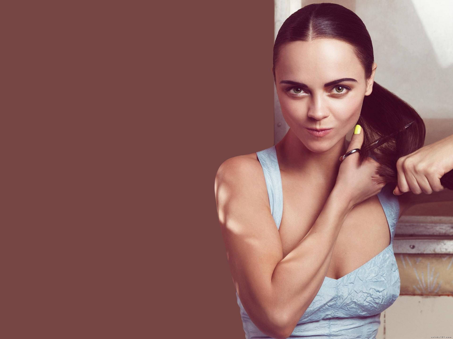 Christina Ricci, dark hair, bold eyes, Full HD Desktop Wallpaper