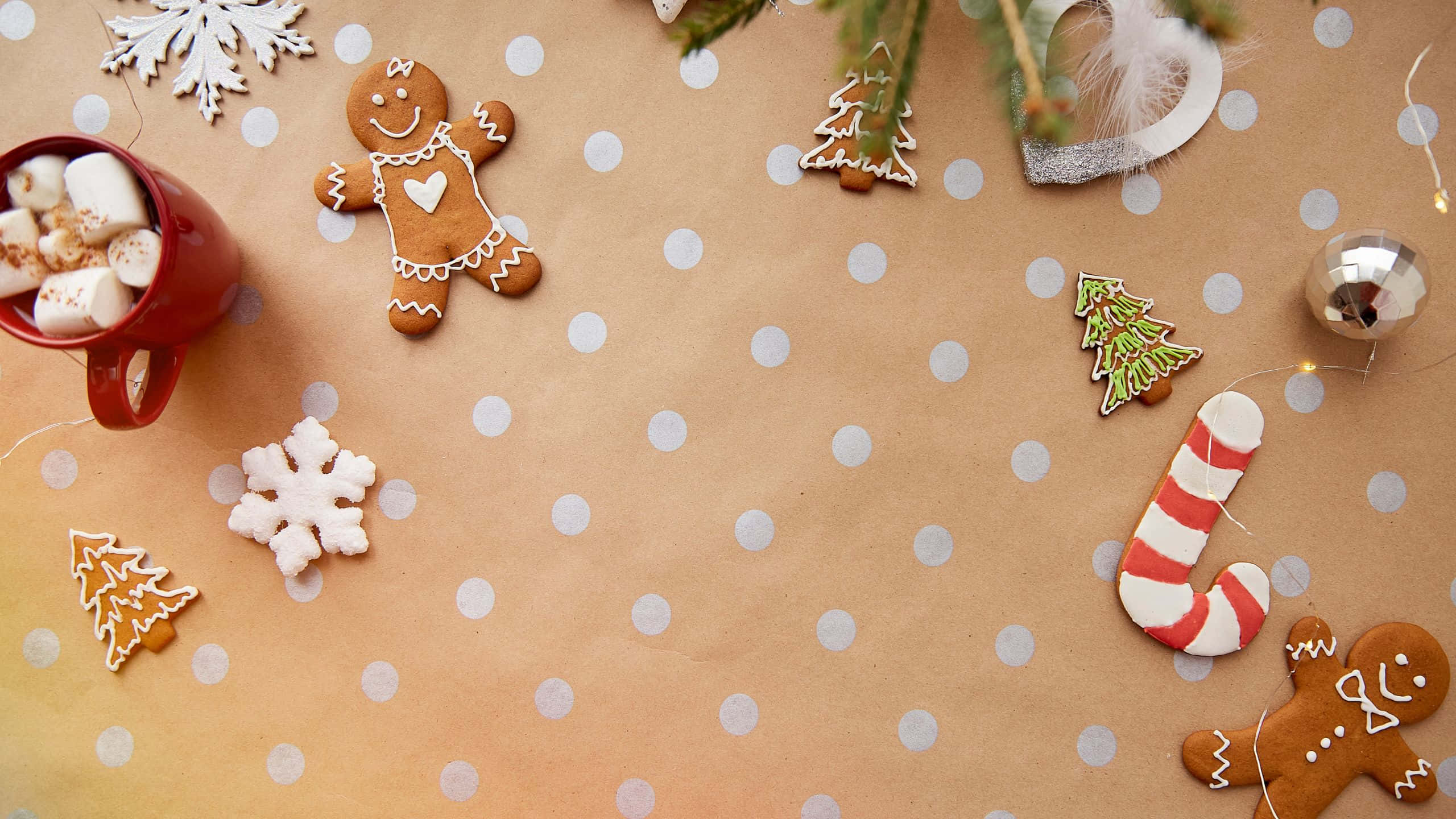 Christmas Aesthetic Tumblr Computer, gingerbread cookies, candy canes, 2K Desktop Wallpaper