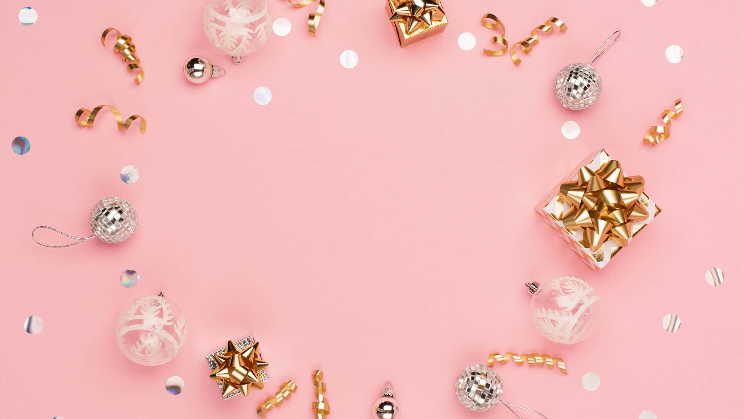 Christmas Aesthetic Tumblr Computer, gold bows, festive holiday ornaments, 2K Desktop Wallpaper
