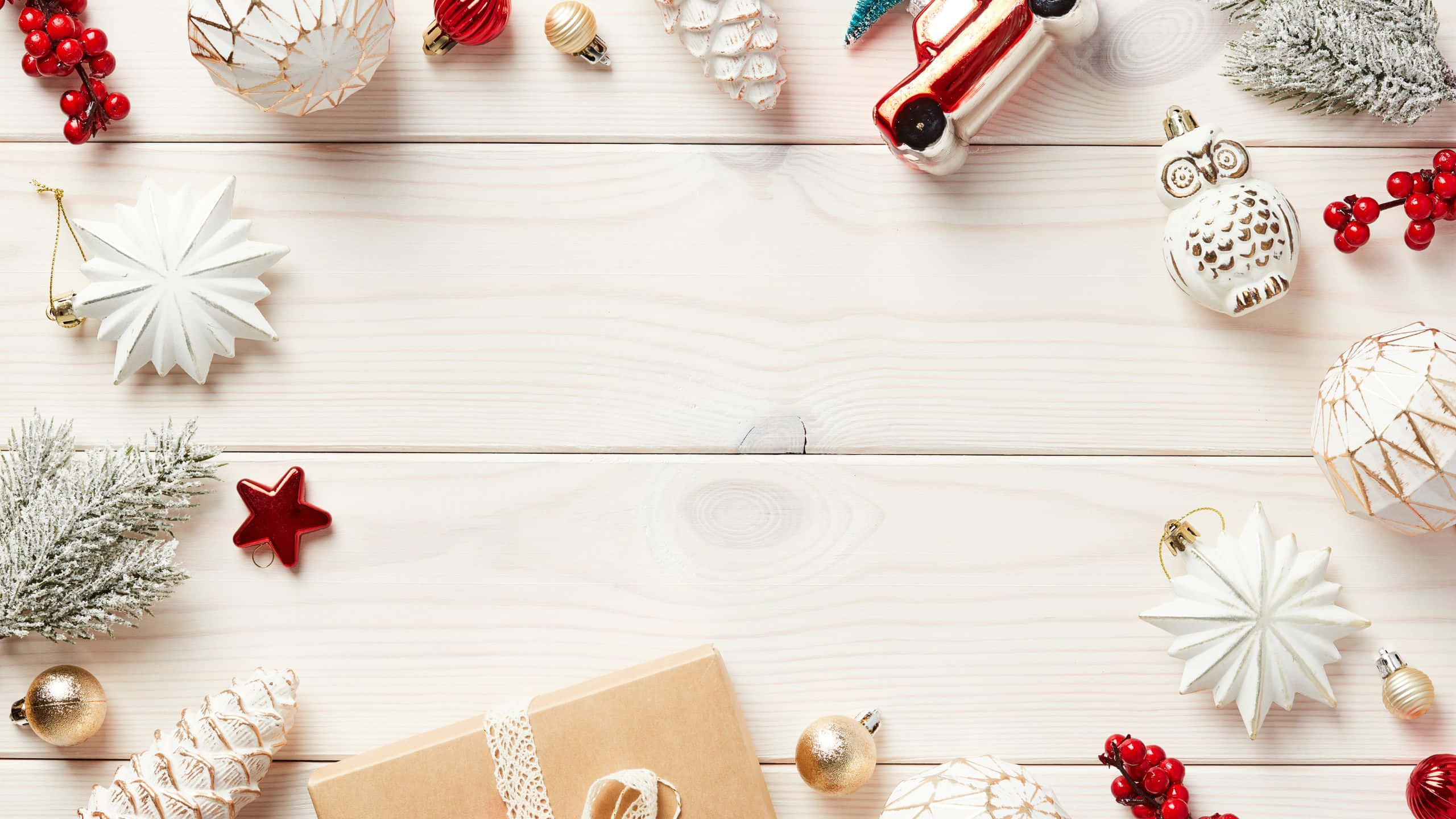 Christmas Aesthetic Tumblr Computer, festive Christmas ornaments, pinecones, 2K Desktop Wallpaper