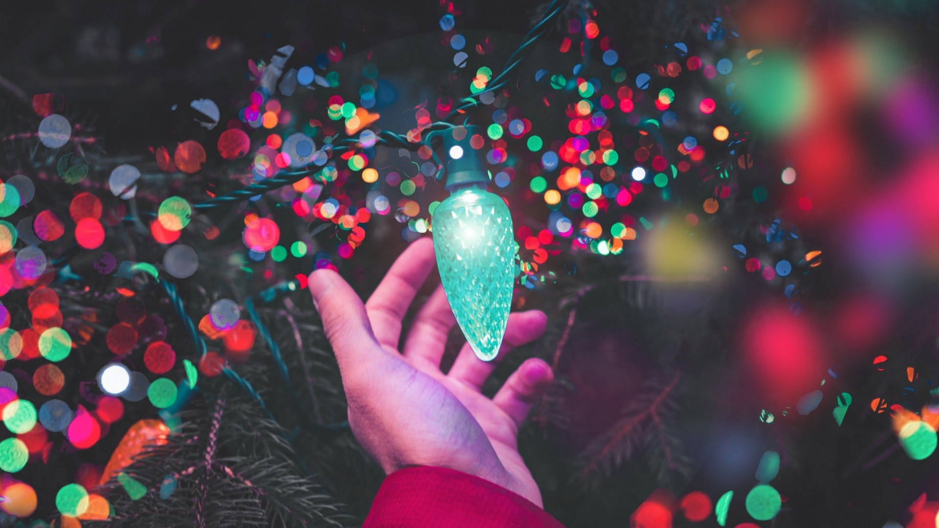 blue green christmas light aesthetic, glowing green Christmas bulb, colorful bokeh lights, Full HD Desktop Wallpaper