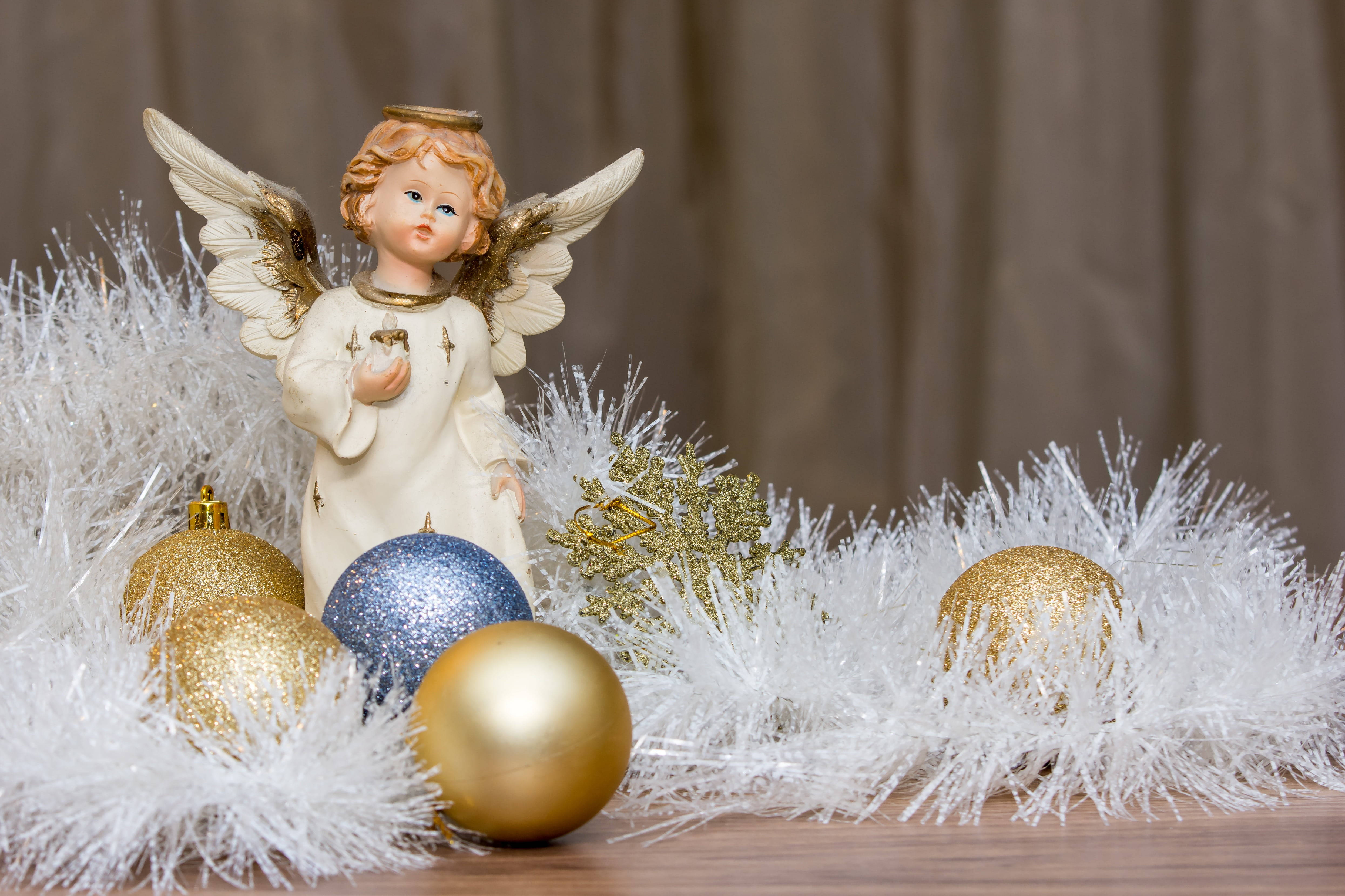 Christmas Angel Baubles And Tinsels, ceramic angel figurine, golden wings, 4K Desktop Wallpaper