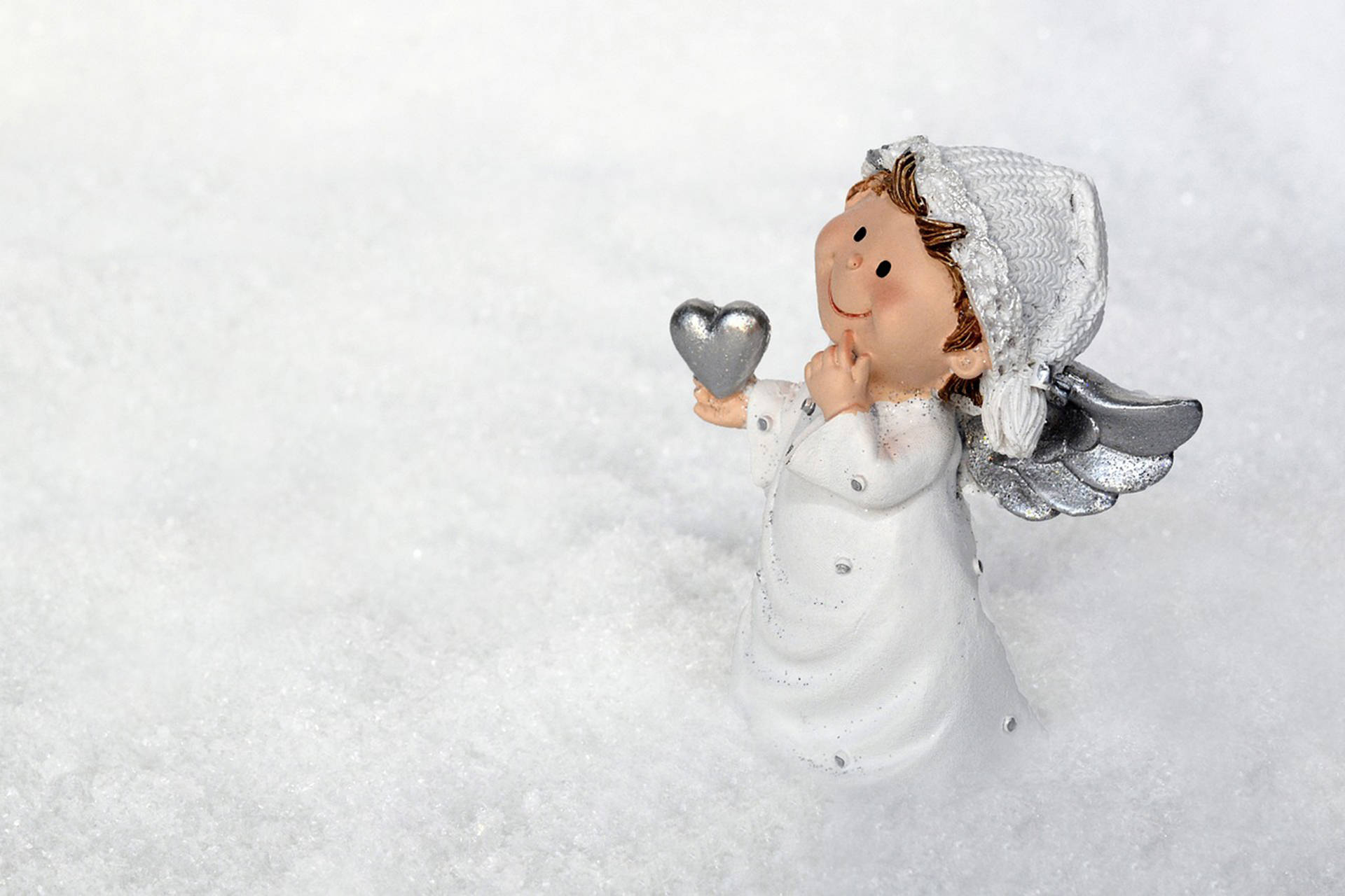 Loveable Christmas Angel, silver wings, heart, Full HD Desktop Wallpaper
