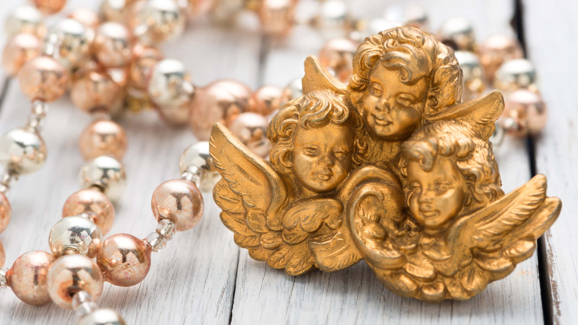 Golden Christmas Angels, angel figurine, three cherubic faces, Full HD Desktop Wallpaper