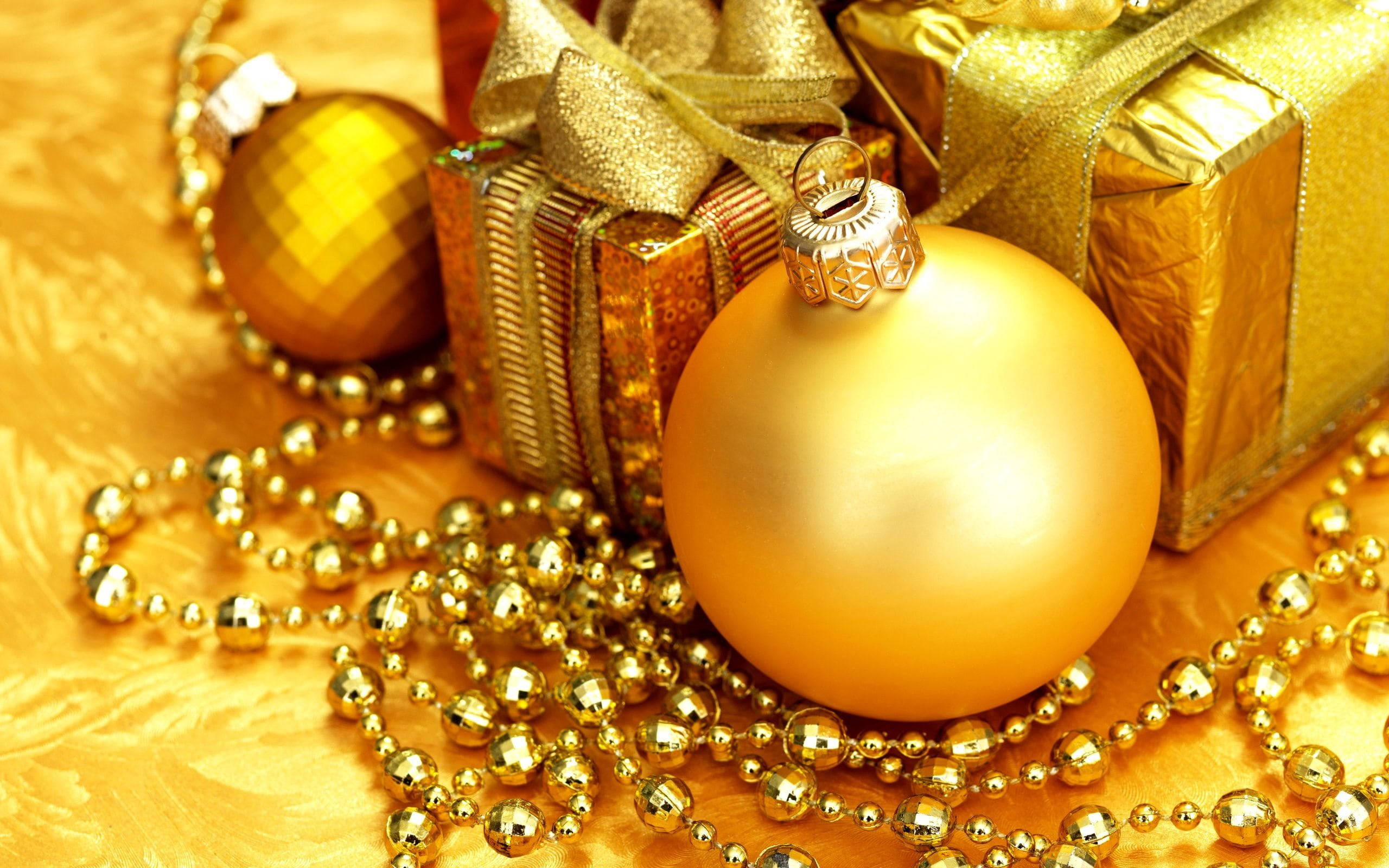 orange christmas balls, gold ornaments, gifts, 2K Desktop Wallpaper