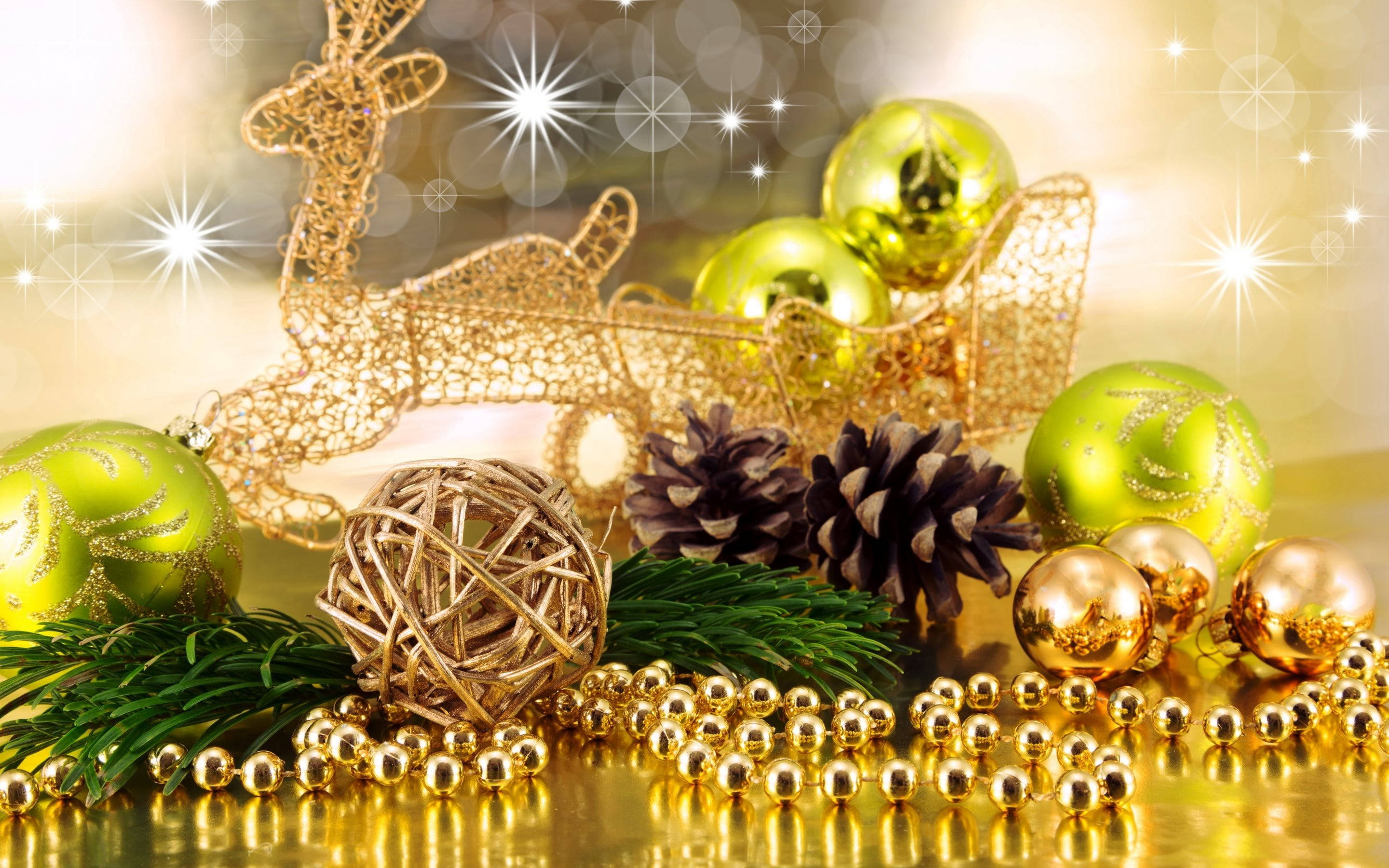 Green Gold Christmas Balls, reindeer, pinecones, 2K Desktop Wallpaper