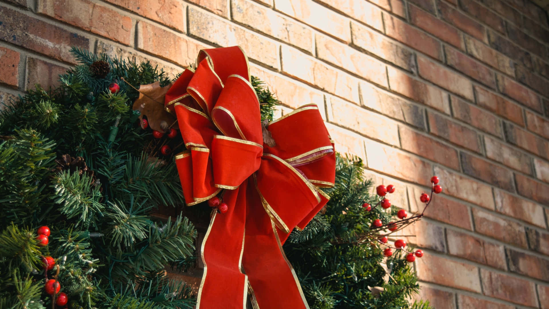 Christmas Bow, wreath, red bow, Full HD Desktop Wallpaper