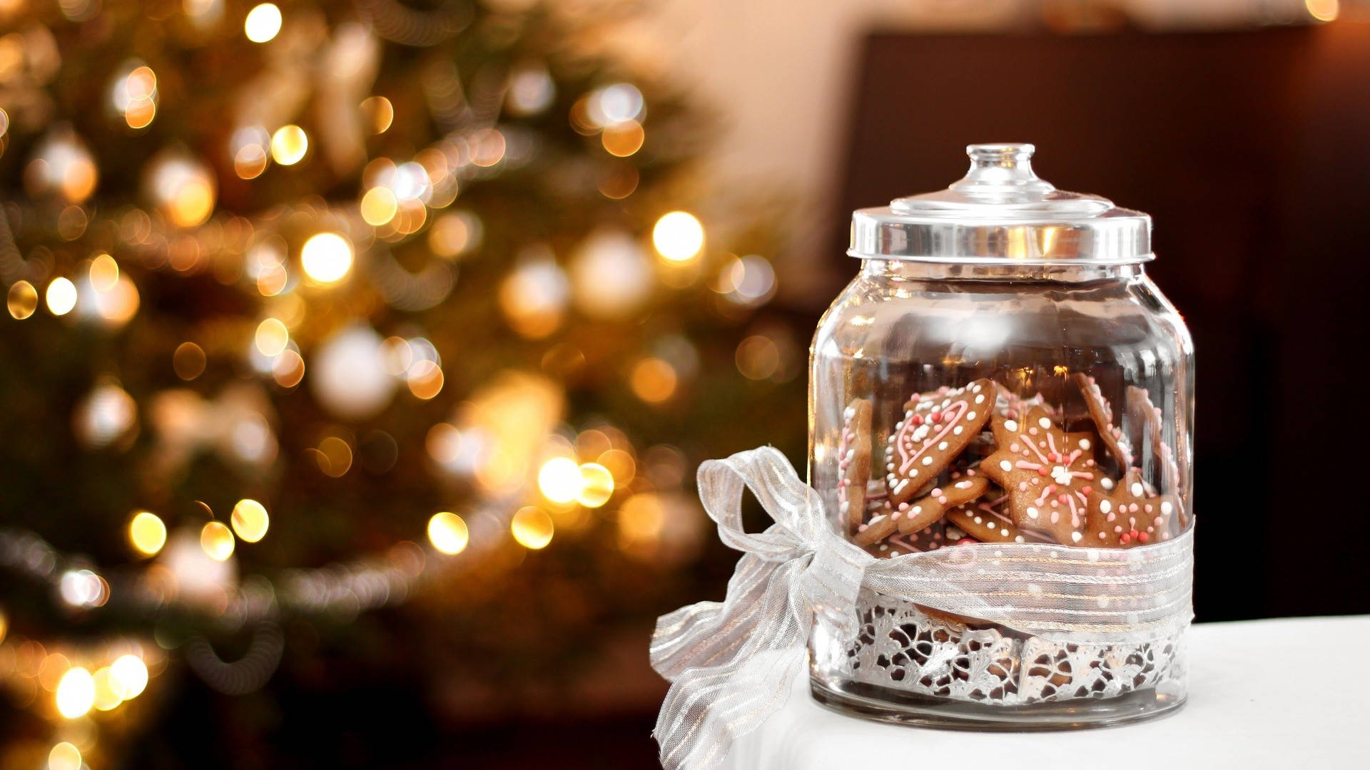 Christmas Cookies Aesthetic Desktop, glass jar, decorated gingerbread cookies, Full HD Desktop Wallpaper