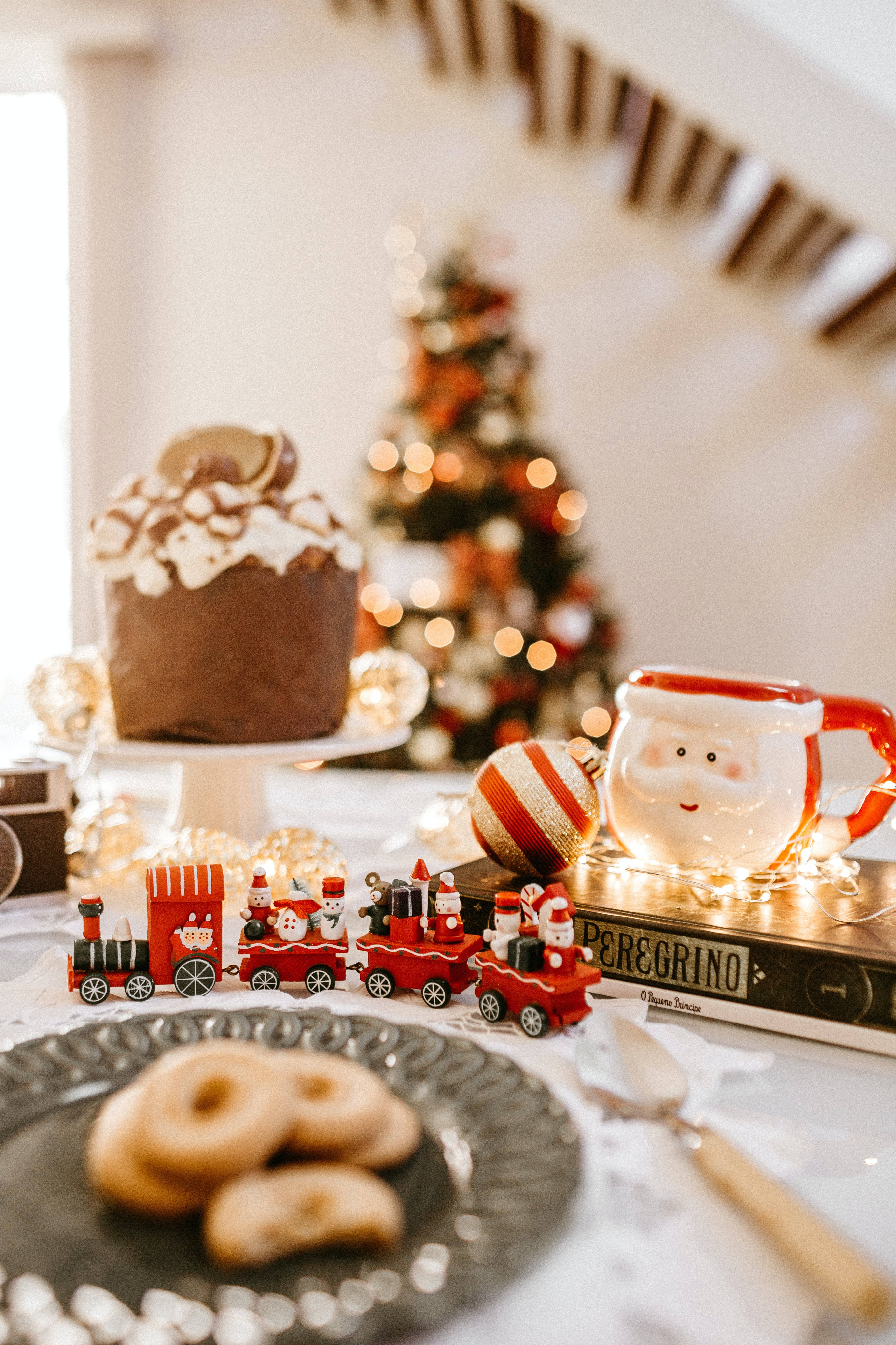Santa mug, gingerbread cookies, festive train toy, 5K Phone Wallpaper