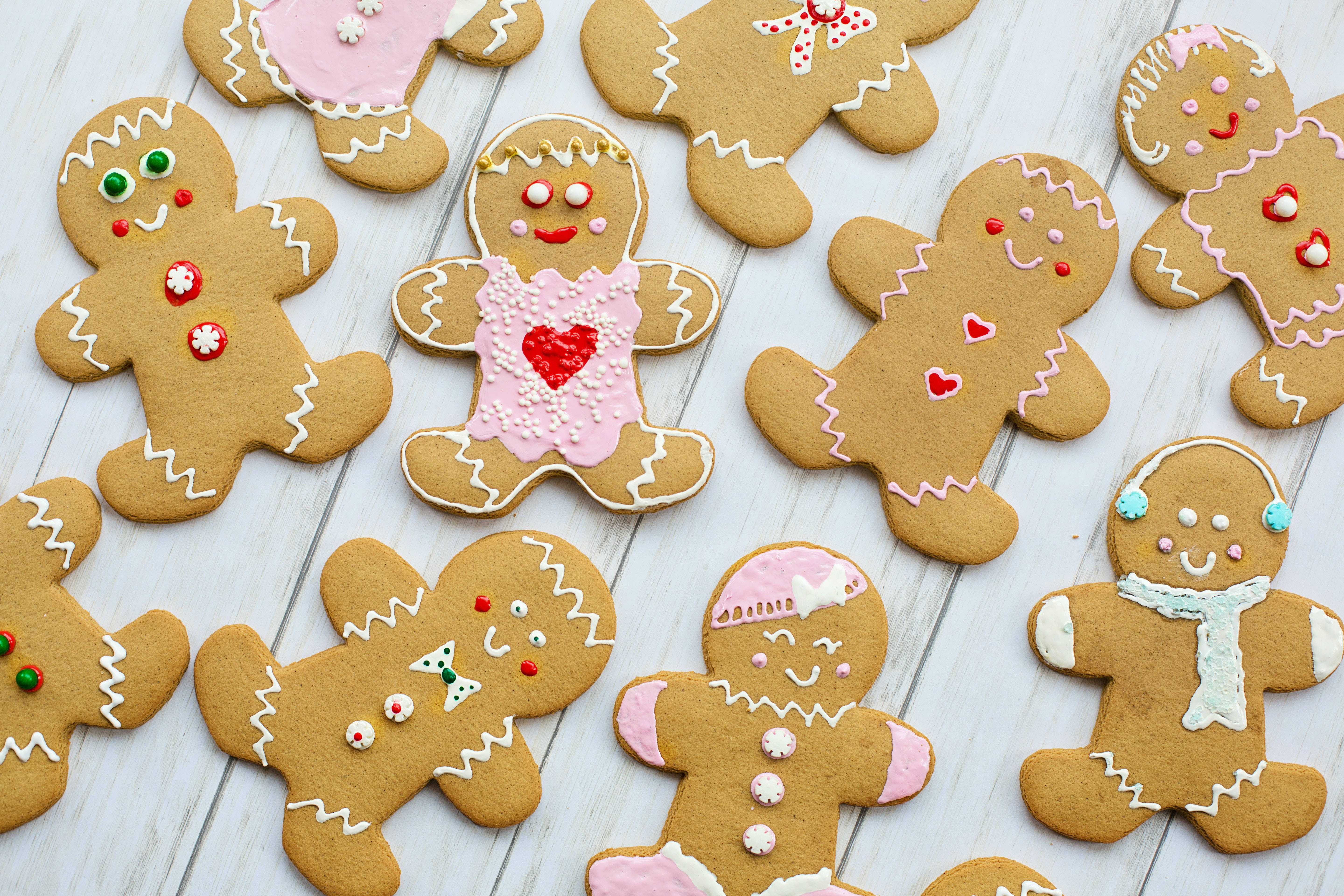 gingerbread man, pink icing hearts, colorful candies, 5K Desktop Wallpaper