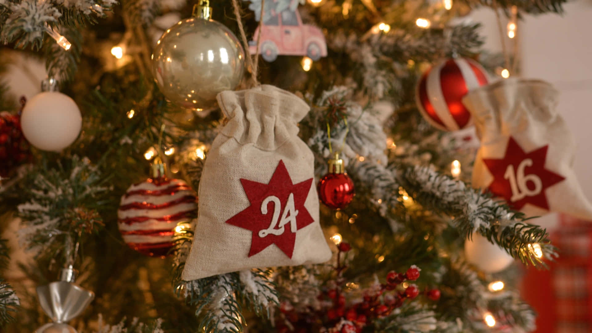 Advent Calendar Countdown Bags, snowy Christmas tree, red and white ornaments, Full HD Desktop Wallpaper