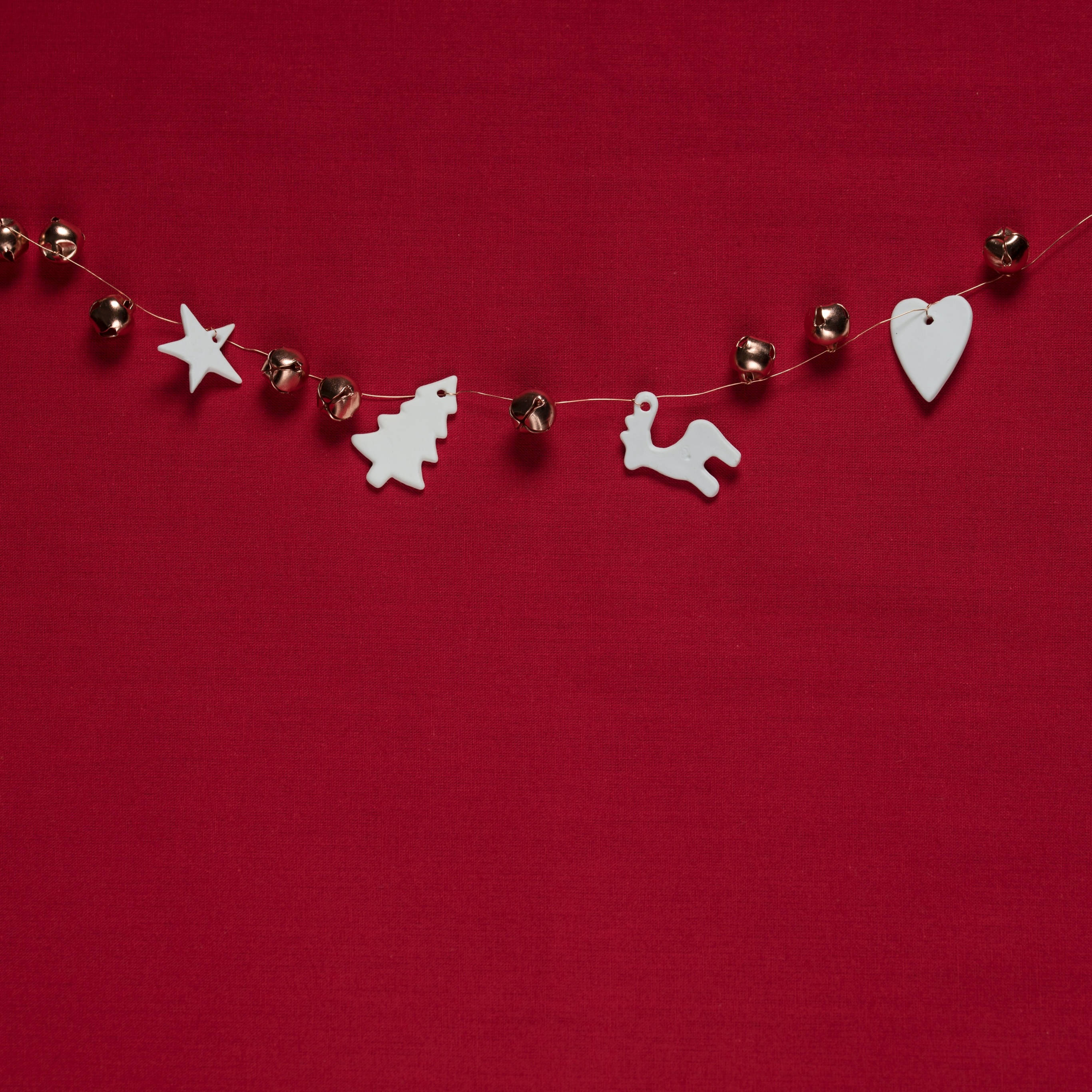 preppy christmas, white ceramic ornaments, golden bells, 2K Desktop Wallpaper