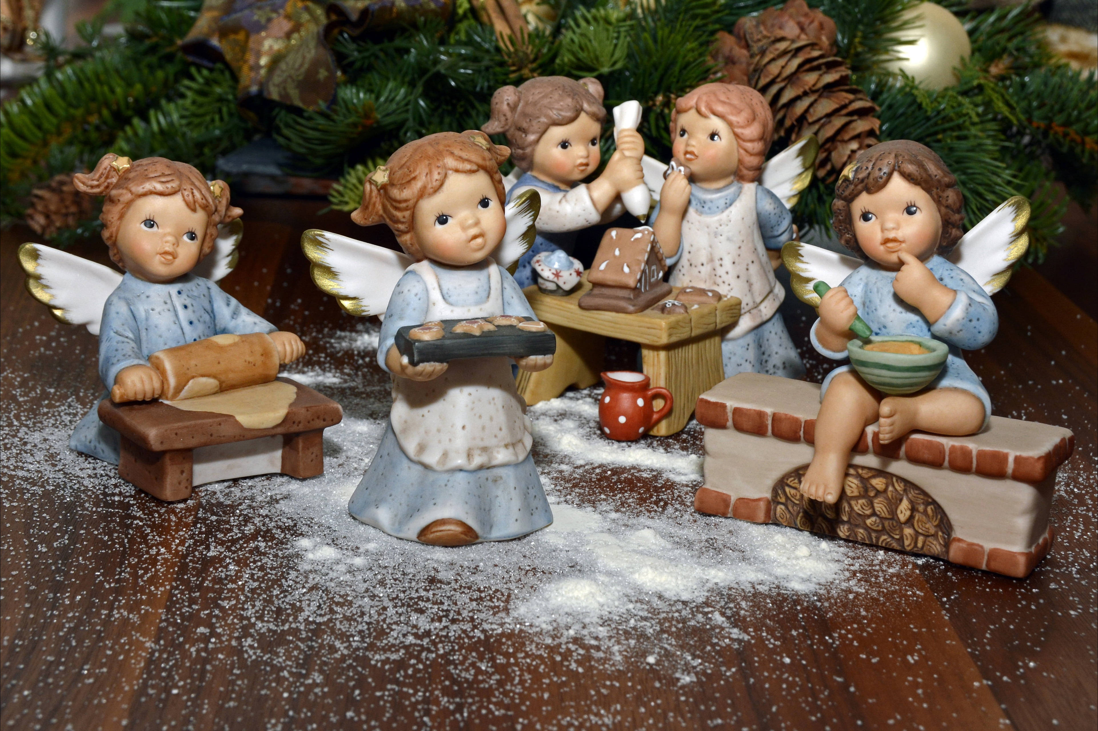 baking christmas angels, ceramic angel figurines, miniature tables, 4K Desktop Wallpaper