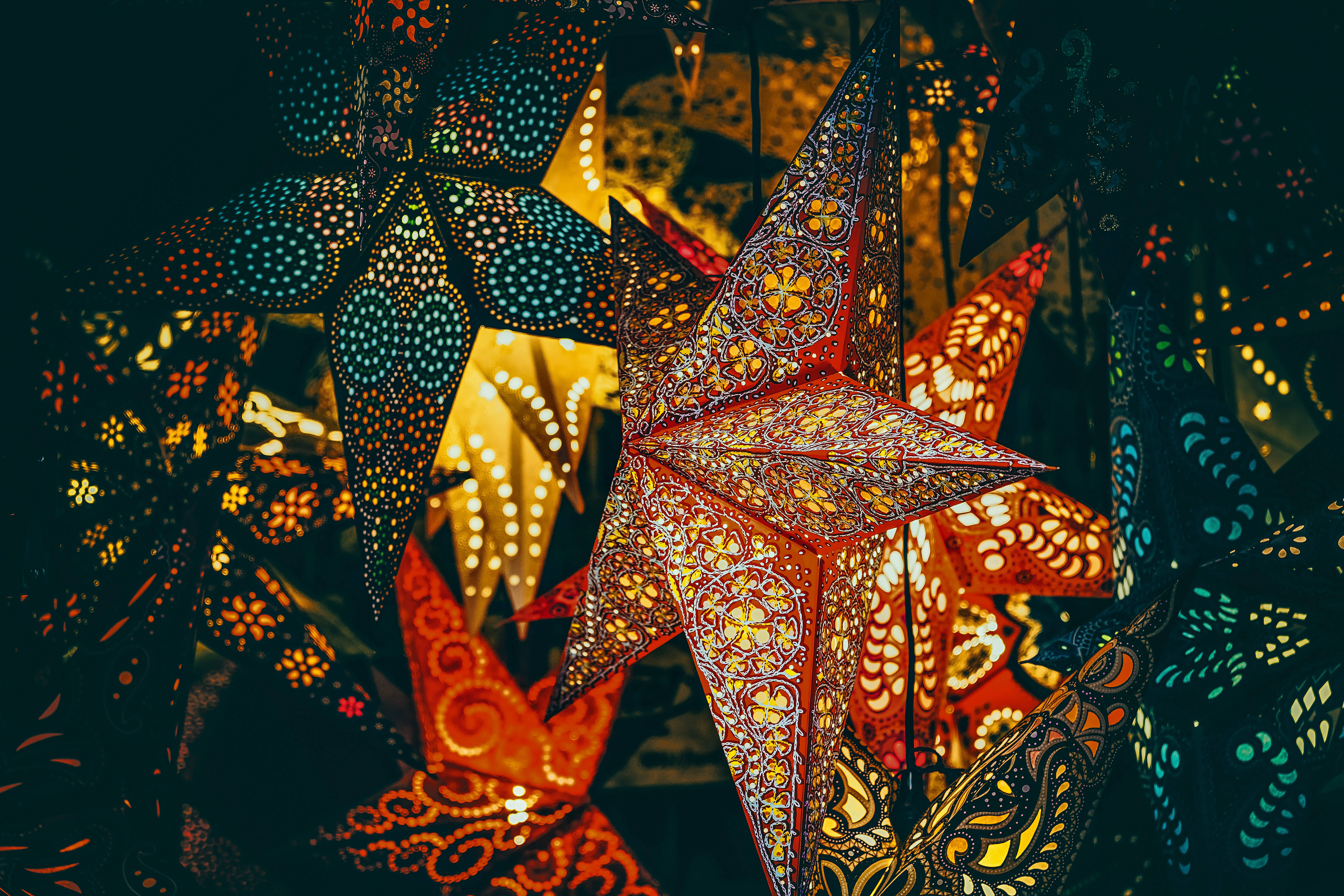 Christmas Star Lanterns, Mistletoe, Desktop, 5K Desktop Wallpaper