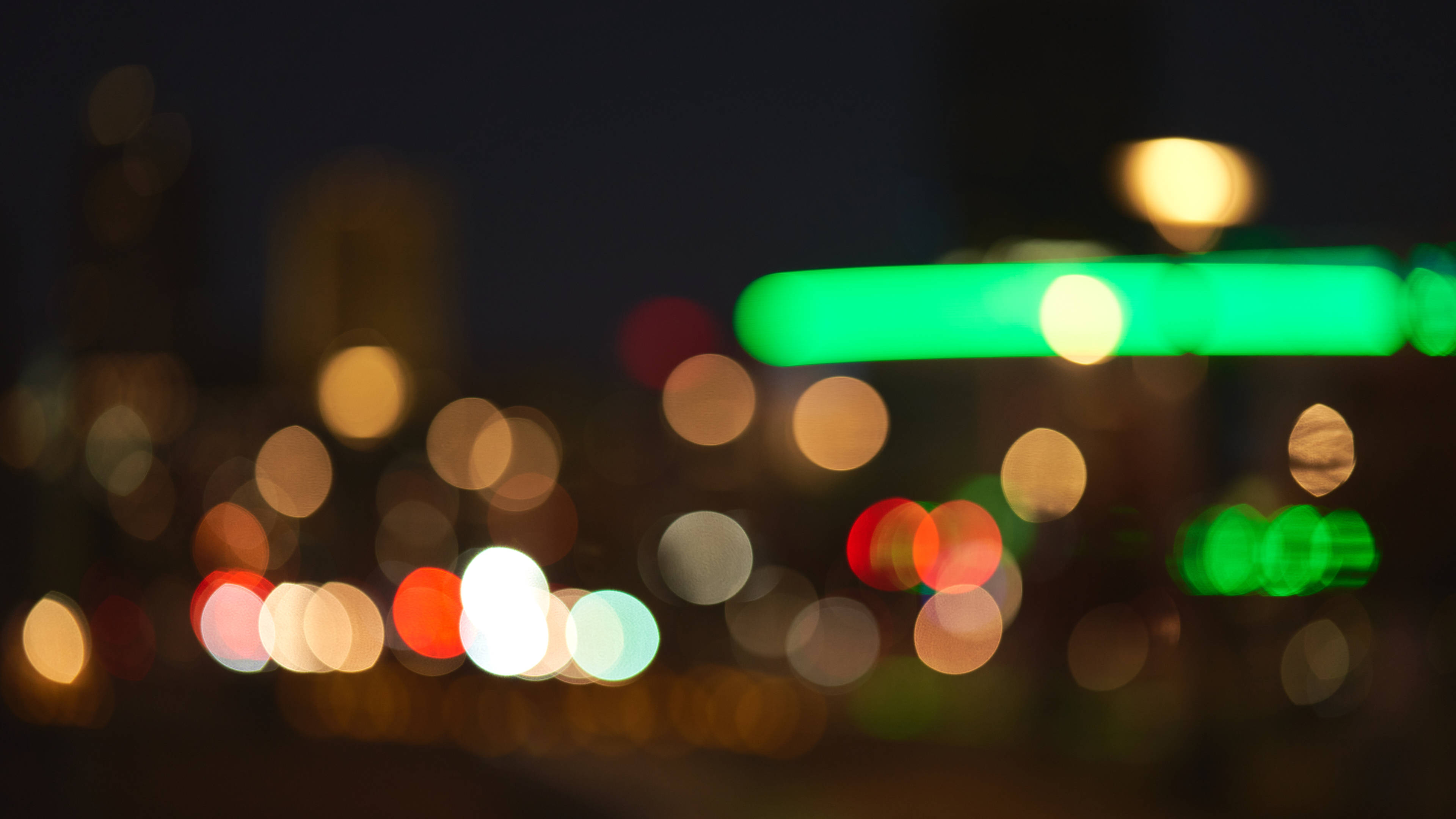Christmas Holiday Desktop, bokeh lights, city at night, 4K Desktop Wallpaper