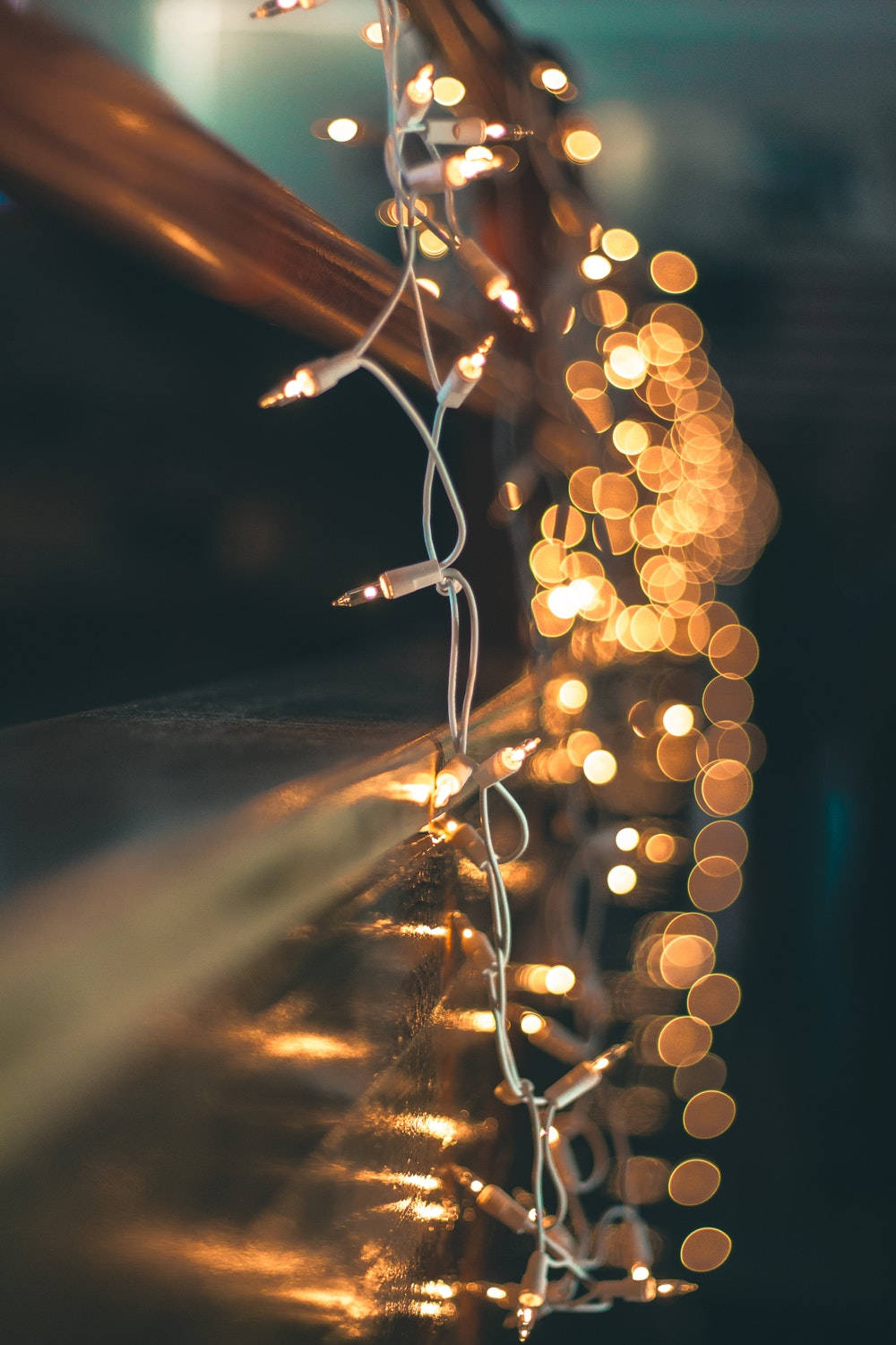 Christmas lights, string lights, wooden railing, HD Phone Wallpaper