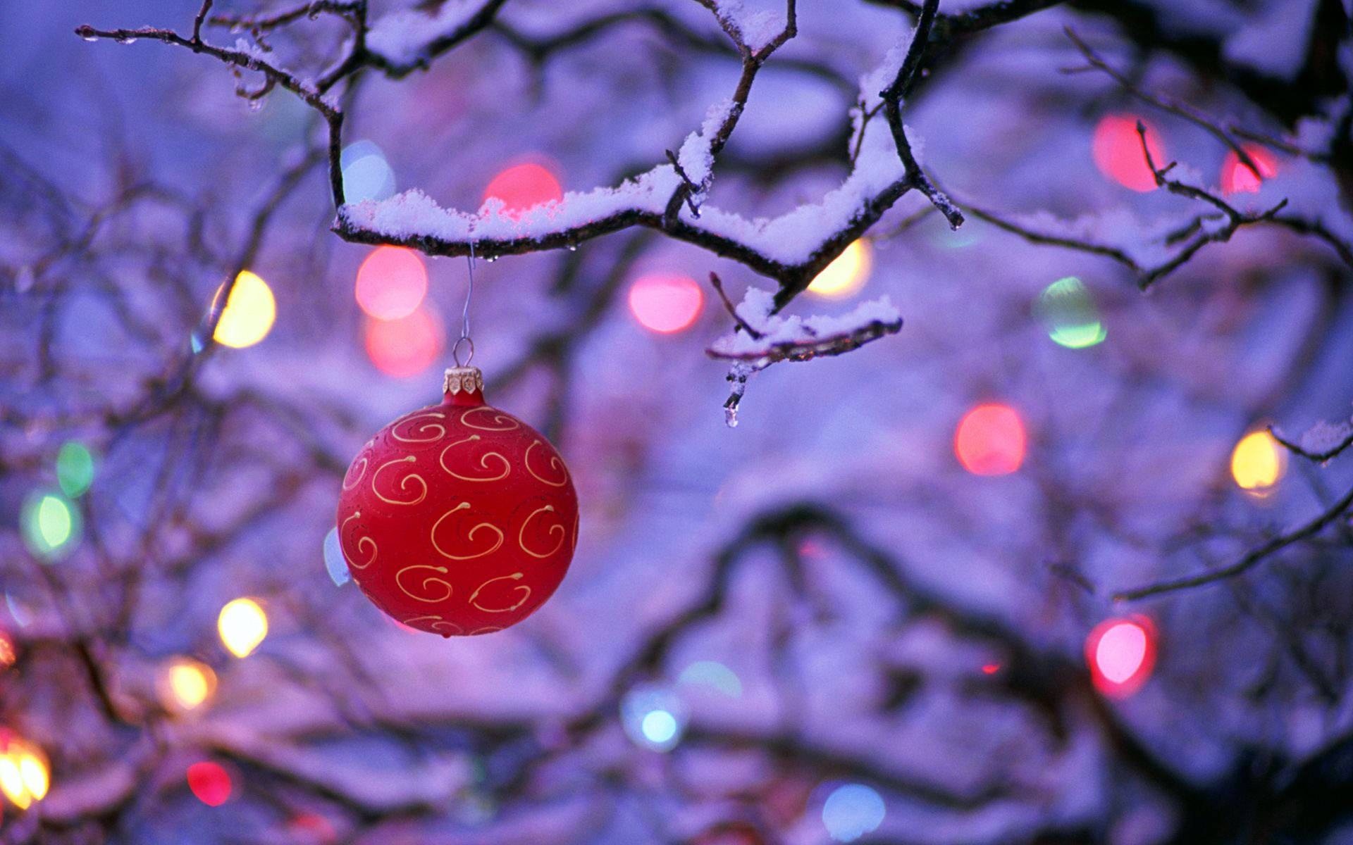 Christmas Mac, red ornament, gold swirls, Full HD Desktop Wallpaper
