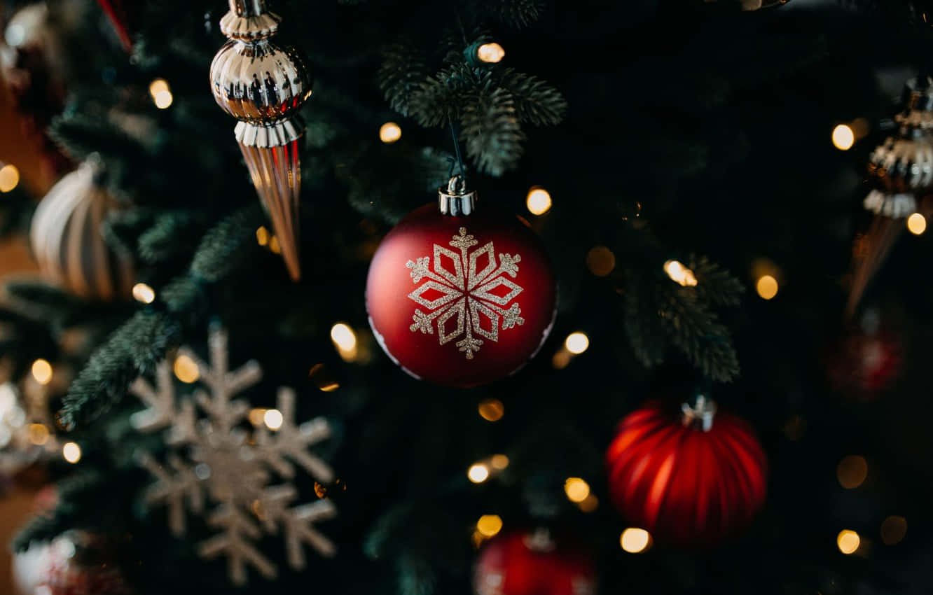 Christmas Night, red Christmas ornament, silver snowflake design, HD Desktop Wallpaper