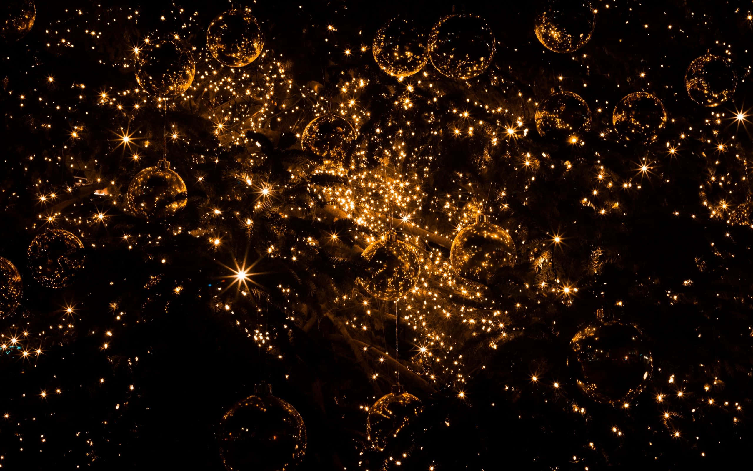 Christmas Night, golden Christmas ornaments, twinkling lights, 2K Desktop Wallpaper