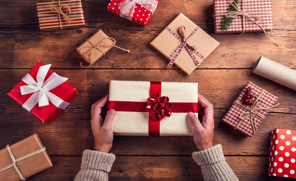 cream gift, red ribbon, bow, SD Desktop Wallpaper