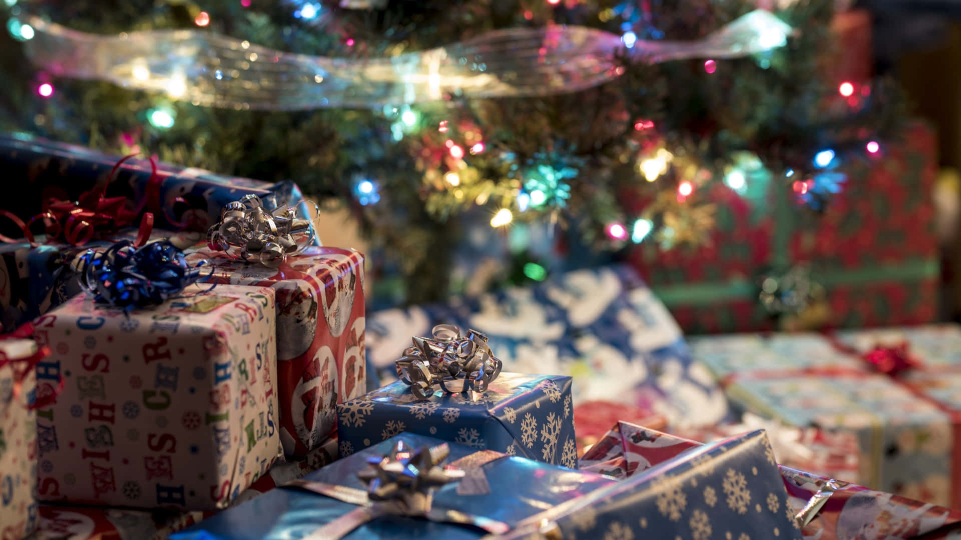 Christmas presents, tree, twinkling lights, Full HD Desktop Wallpaper