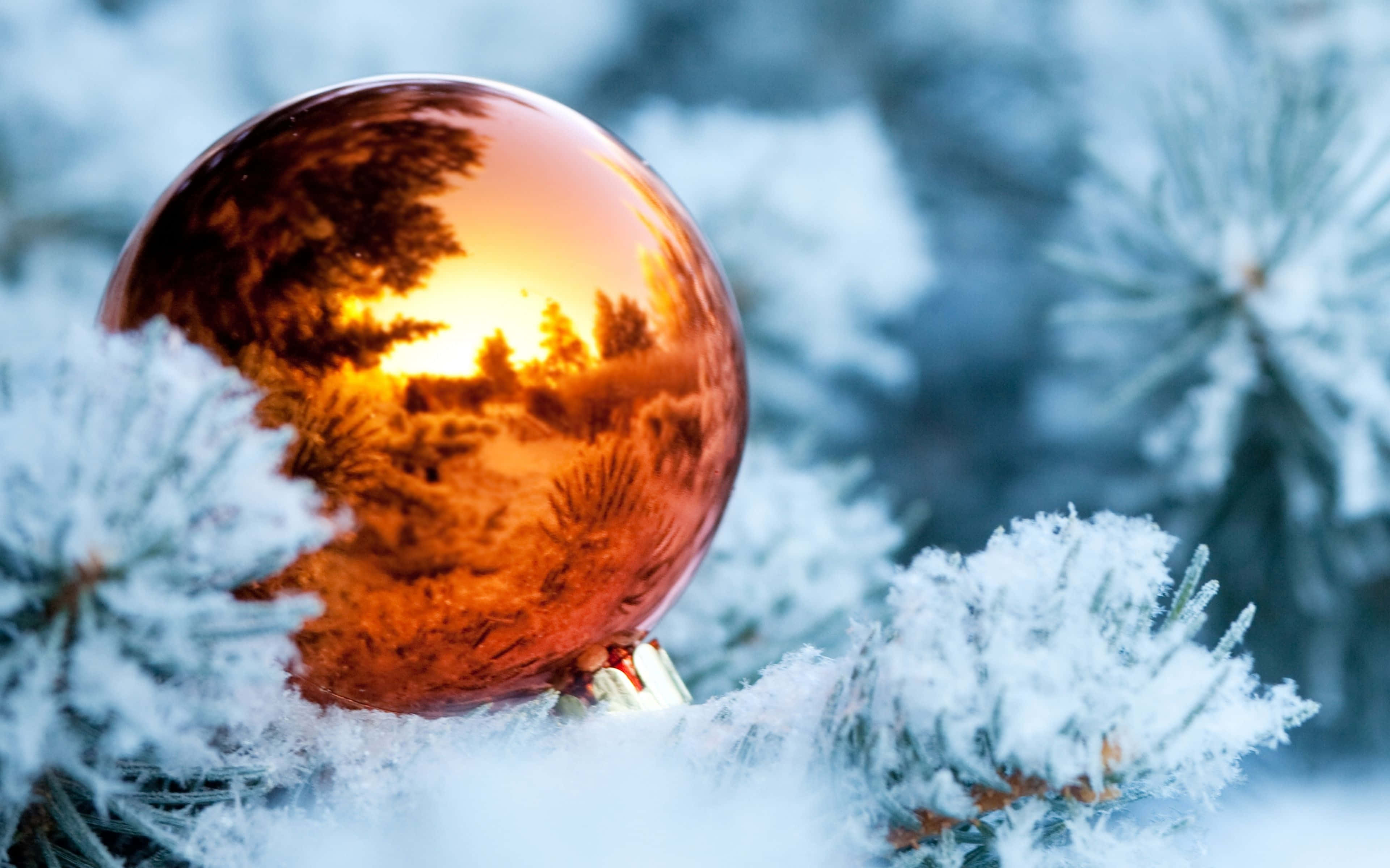 Christmas Snow, copper Christmas ornament, warm sunset, 4K Desktop Wallpaper