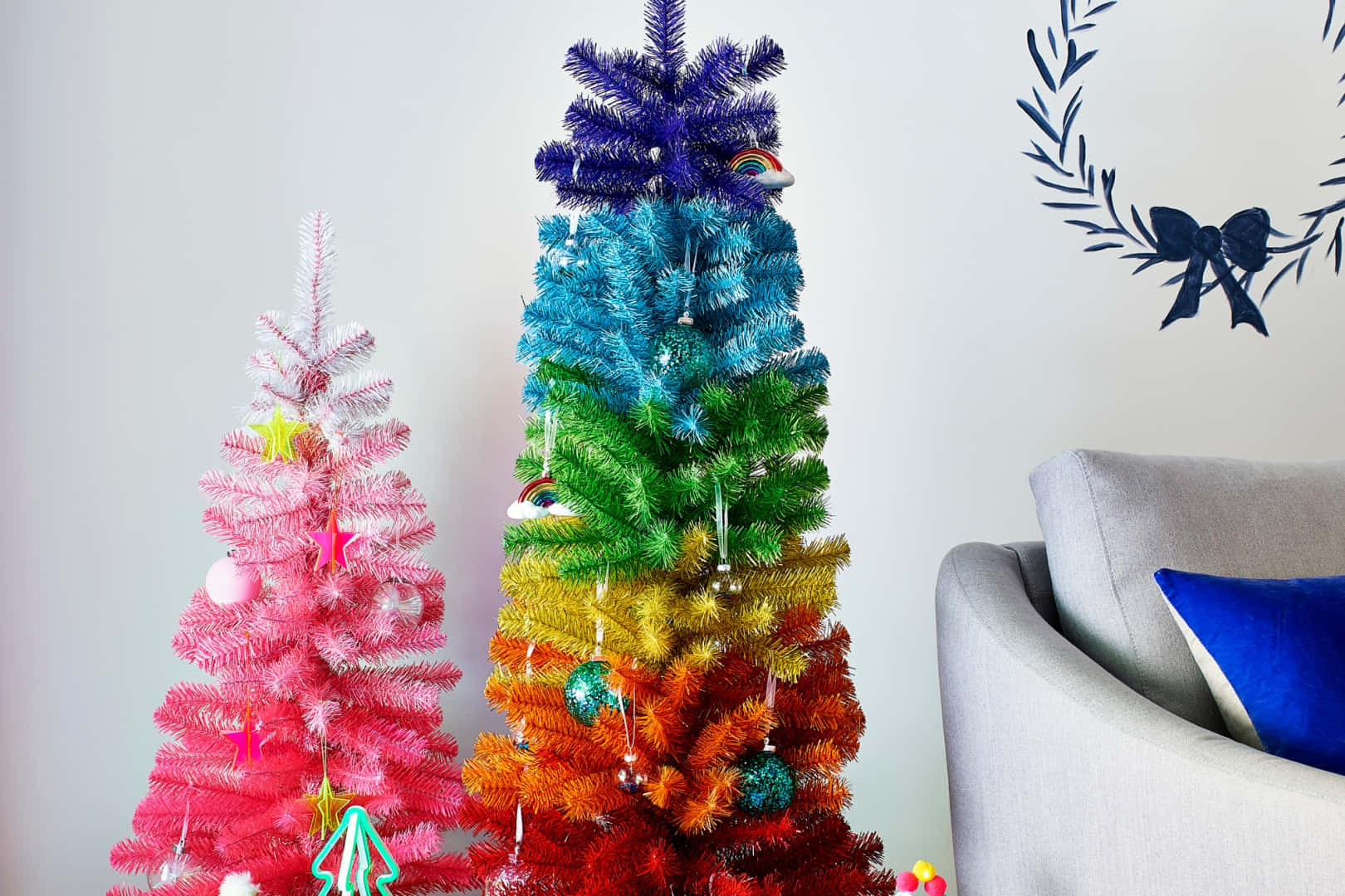 rainbow gradient, pink Christmas tree, gray sofa, HD Desktop Wallpaper