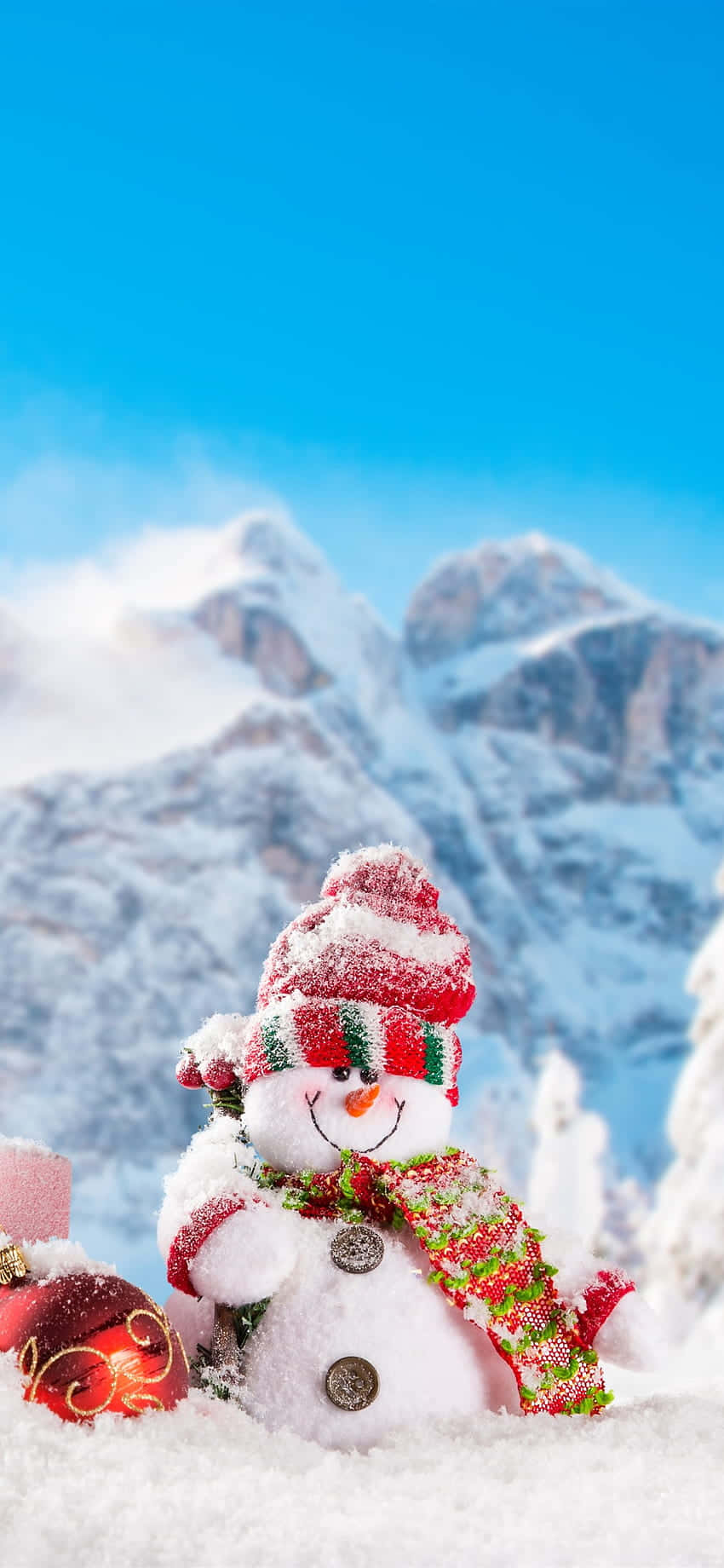 Christmas Snowman, red green striped hat, scarf, HD Phone Wallpaper