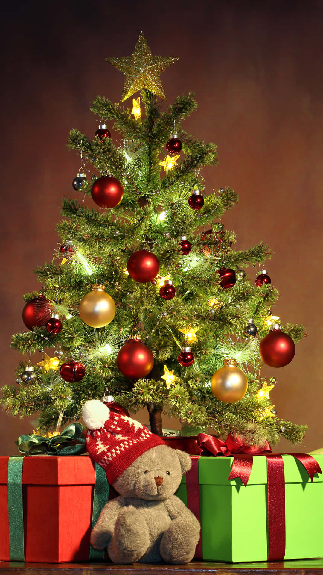 Christmas tree, red and gold ornaments, twinkling lights, Full HD Phone Wallpaper