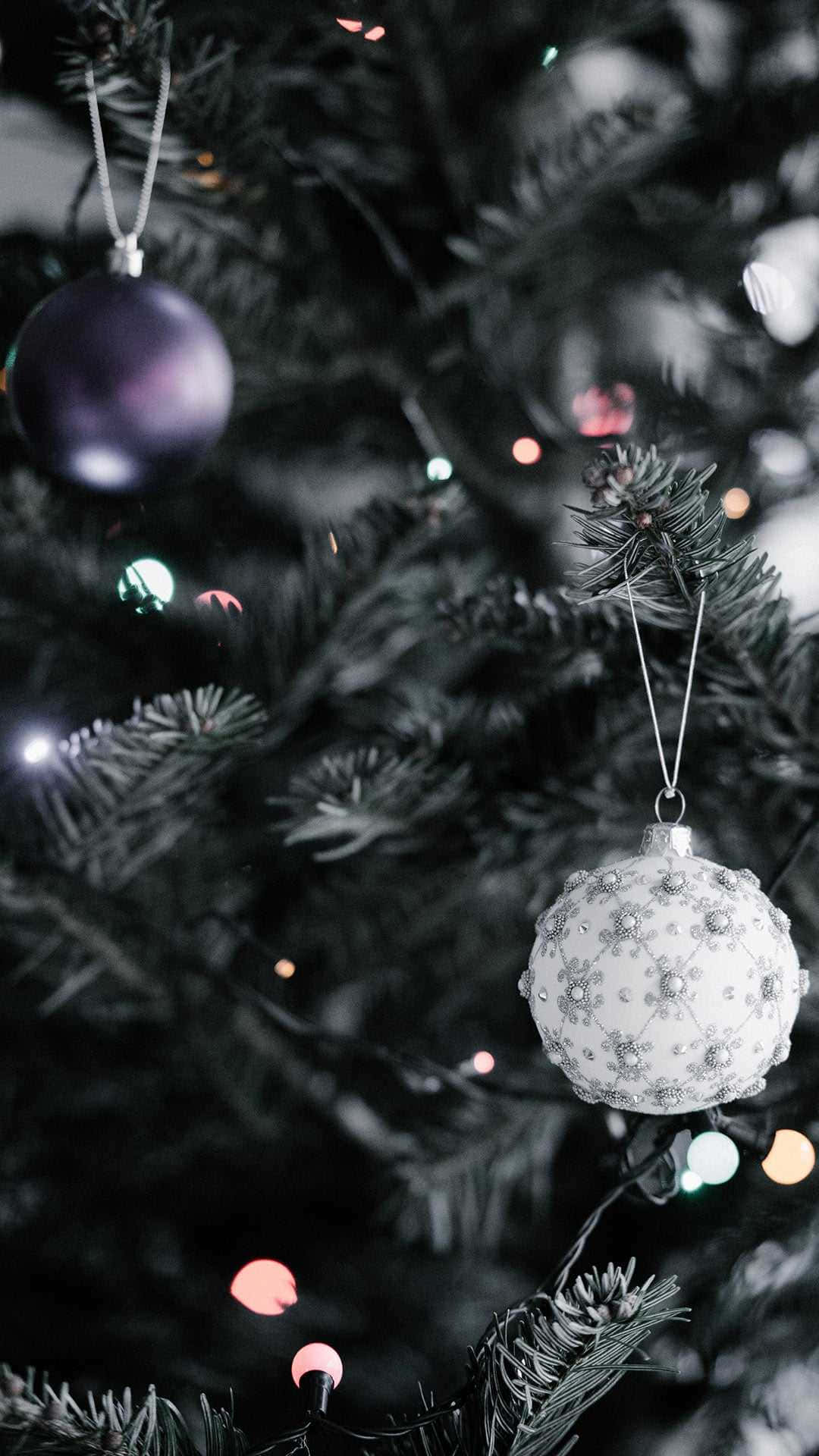 iPhone, Christmas tree, white beaded ornament, Full HD Phone Wallpaper