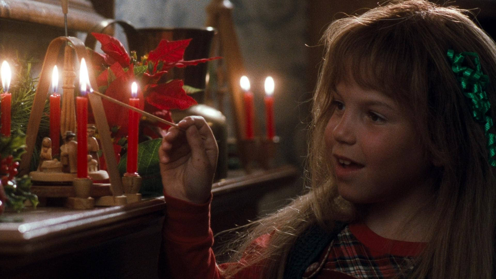 Christmas Vacation, green bow, red candles, Full HD Desktop Wallpaper