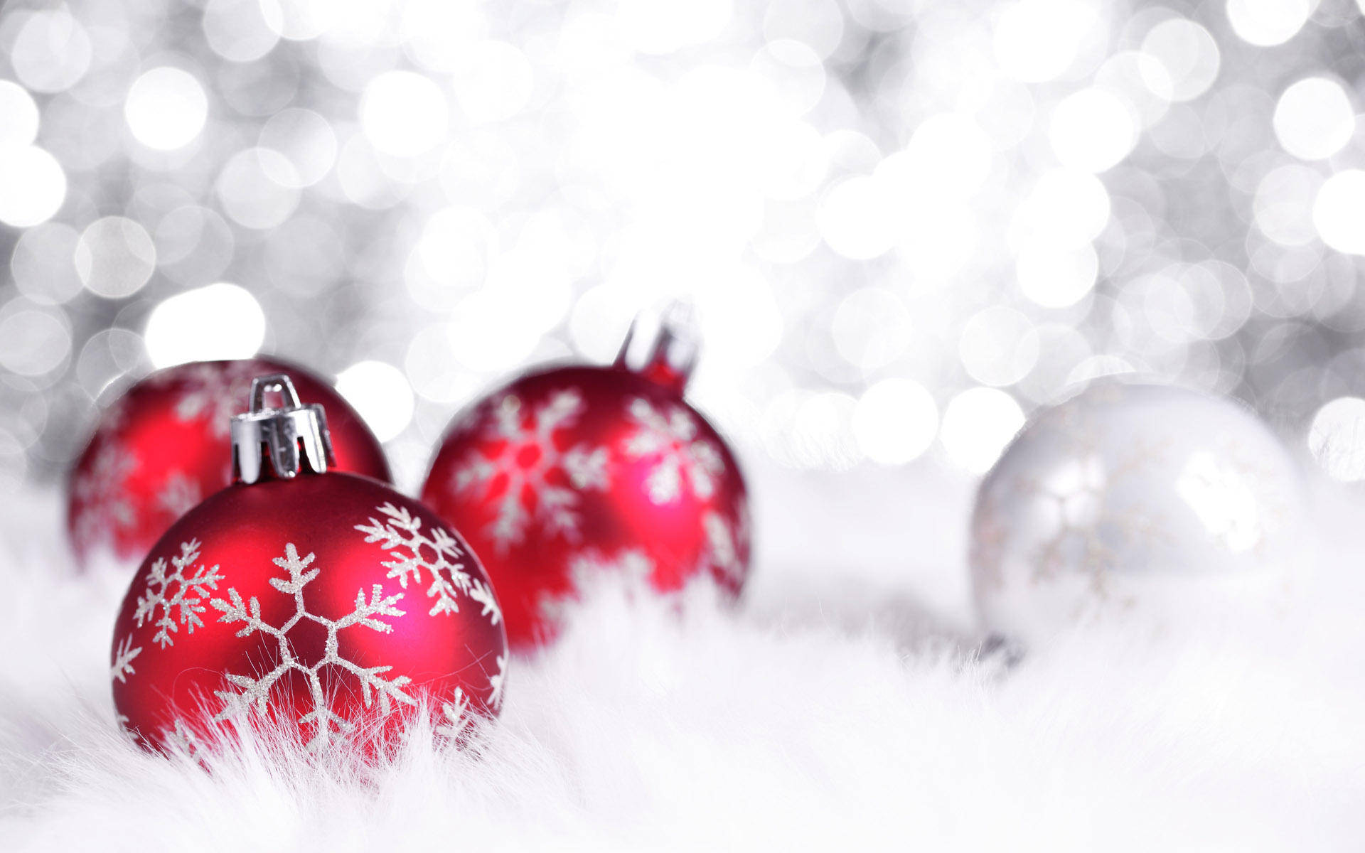 Red Christmas Balls, snowflake patterns, fluffy white fur, Full HD Desktop Wallpaper