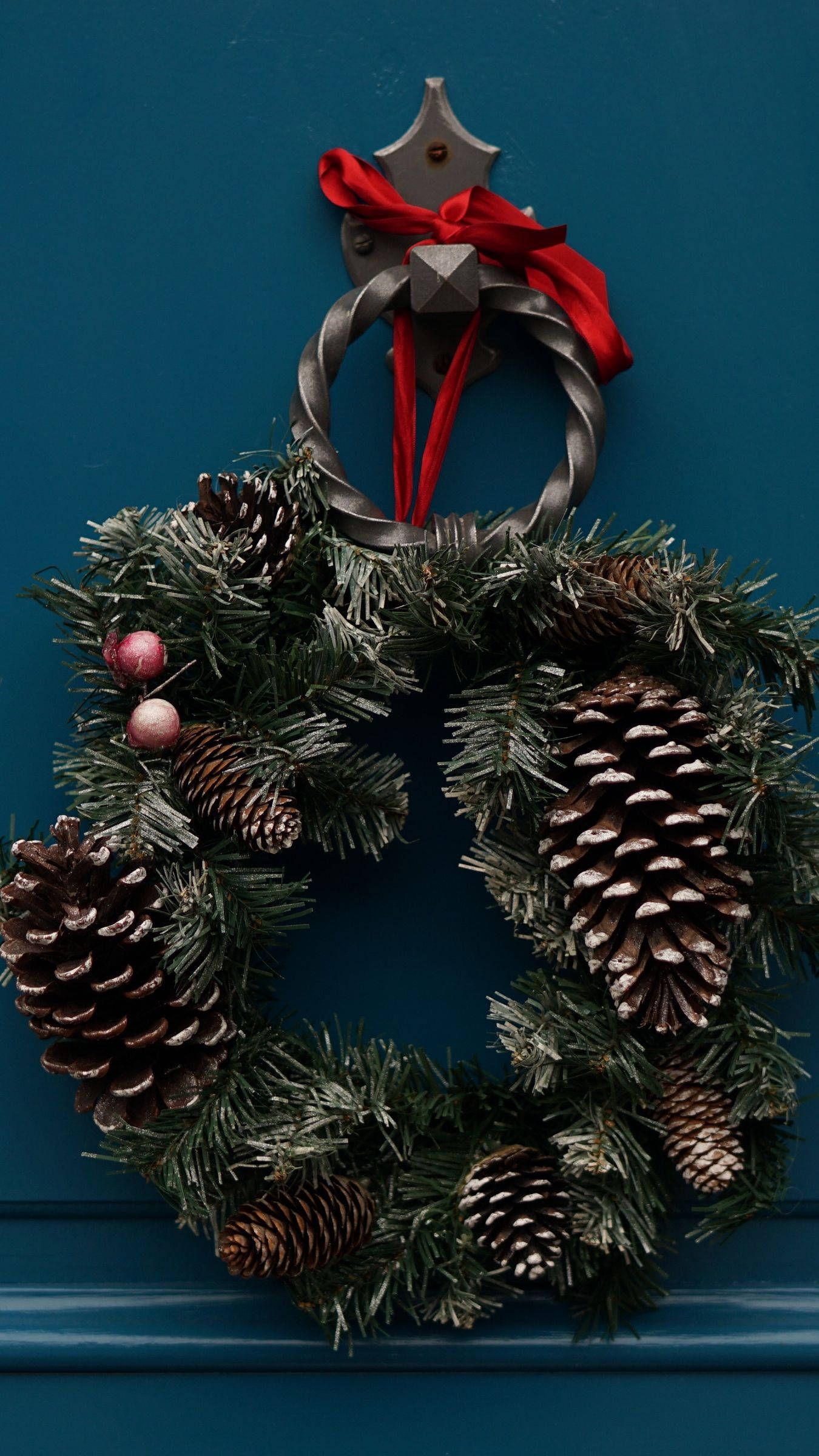 Christmas Wreath, pinecones, red ribbon, Full HD Phone Wallpaper