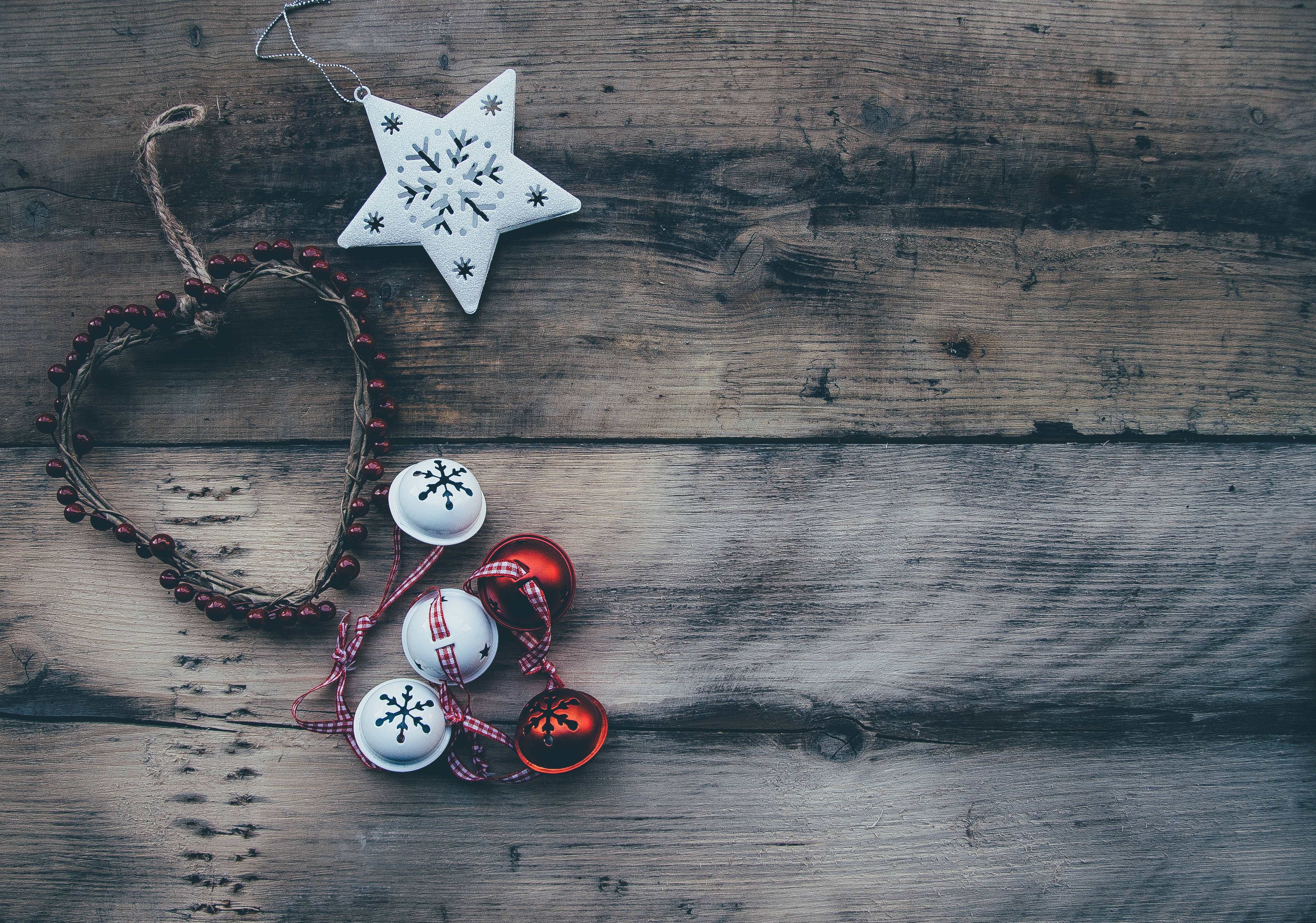 vintage christmas ornaments, star heart, bells, 4K Desktop Wallpaper