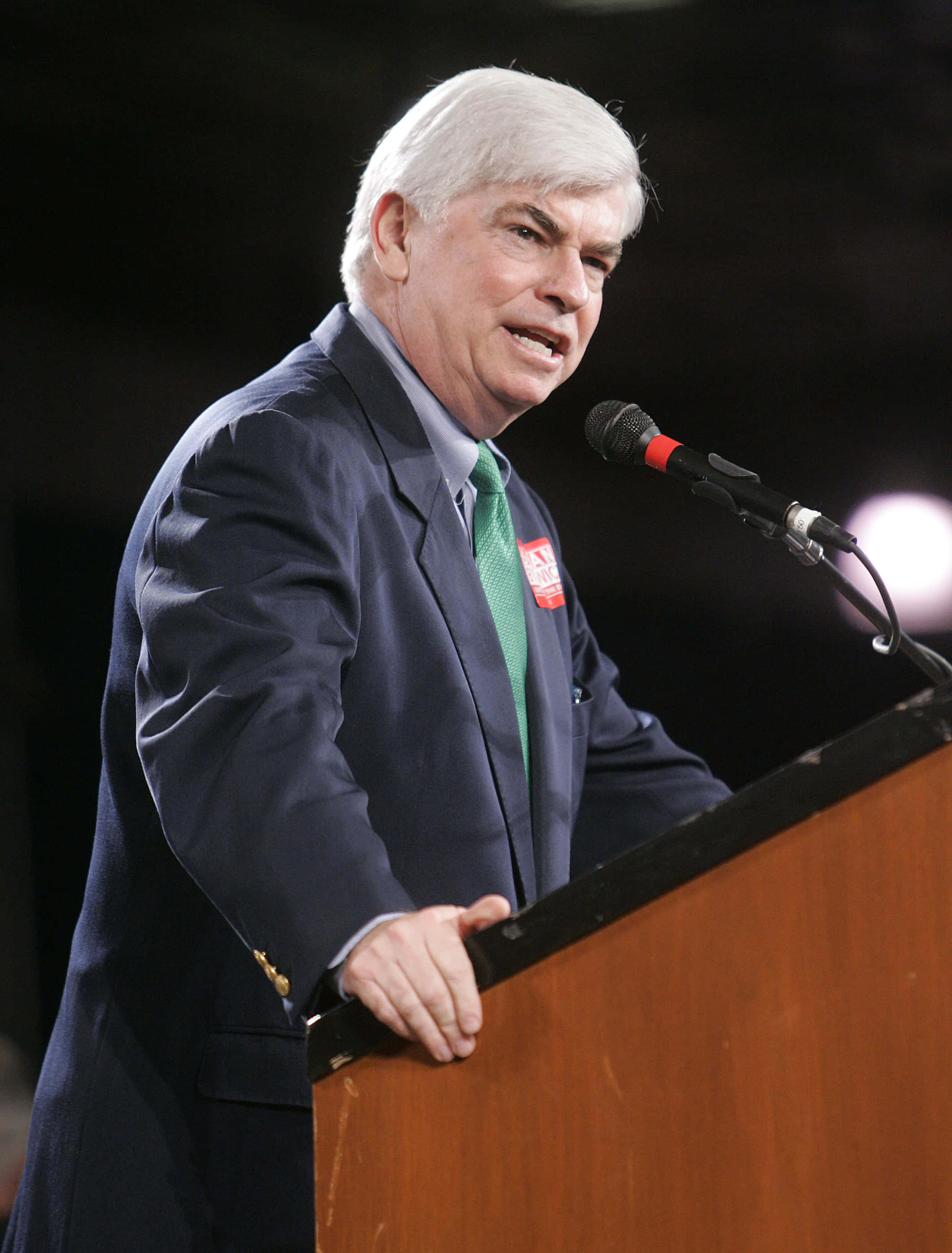 Christopher Dodd, white hair, dark suit, 2K Phone Wallpaper